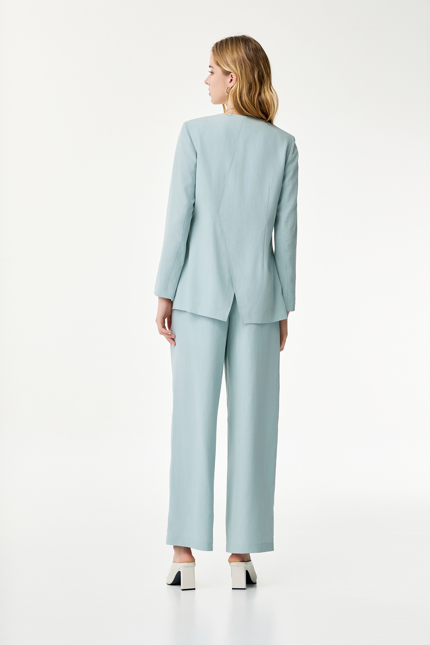 V-neck Mid Length Linen BlazerV-neck Mid Length Linen Blazer,Office Looks,Outerwear,Season (SS) Look,co-ord sets,Embroidered,Blazers
