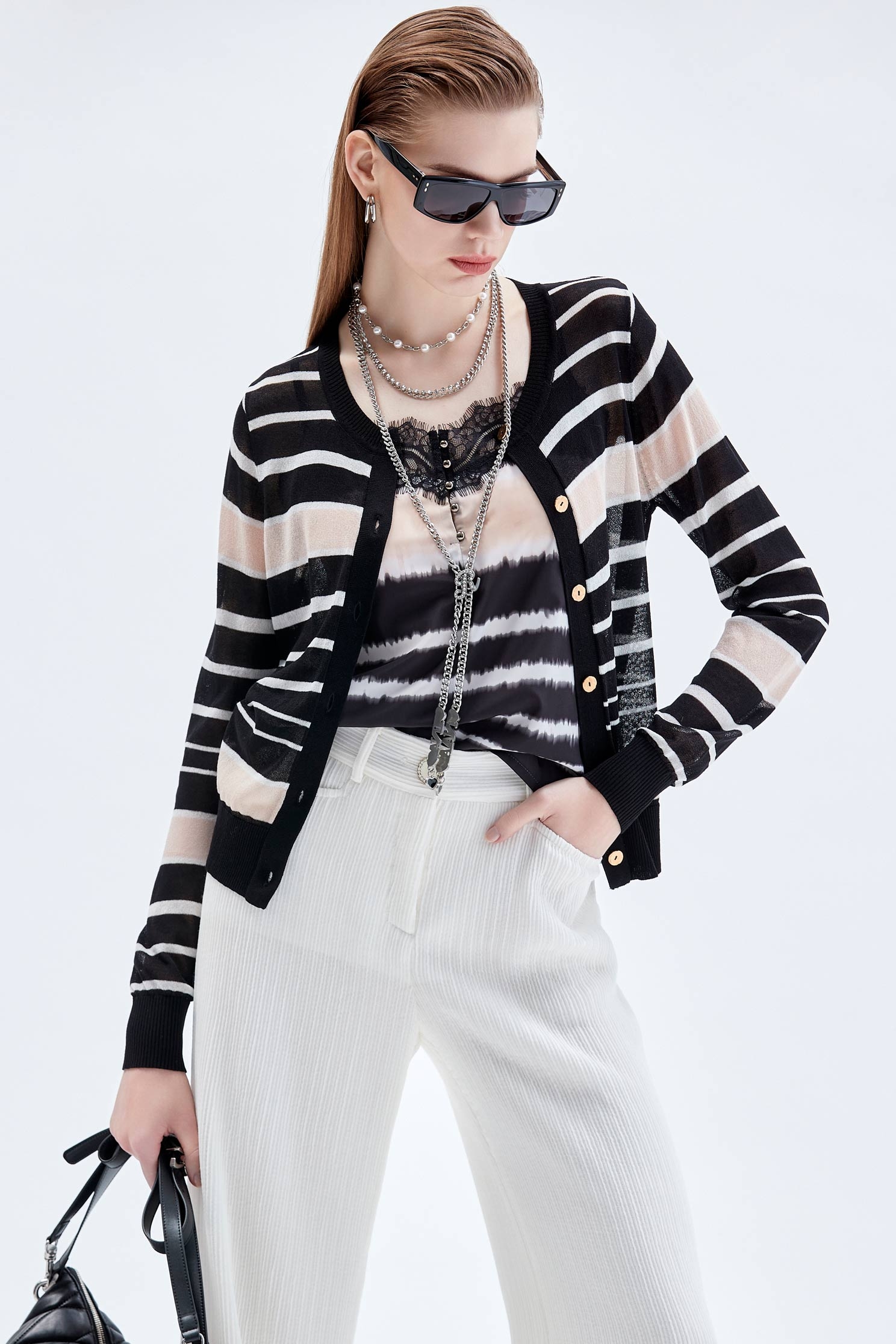 Button Front Stripe Knit Cardigan14G黑白珠貝色配條針織外罩,Season (AW) Look,Knitted,Knitted coats