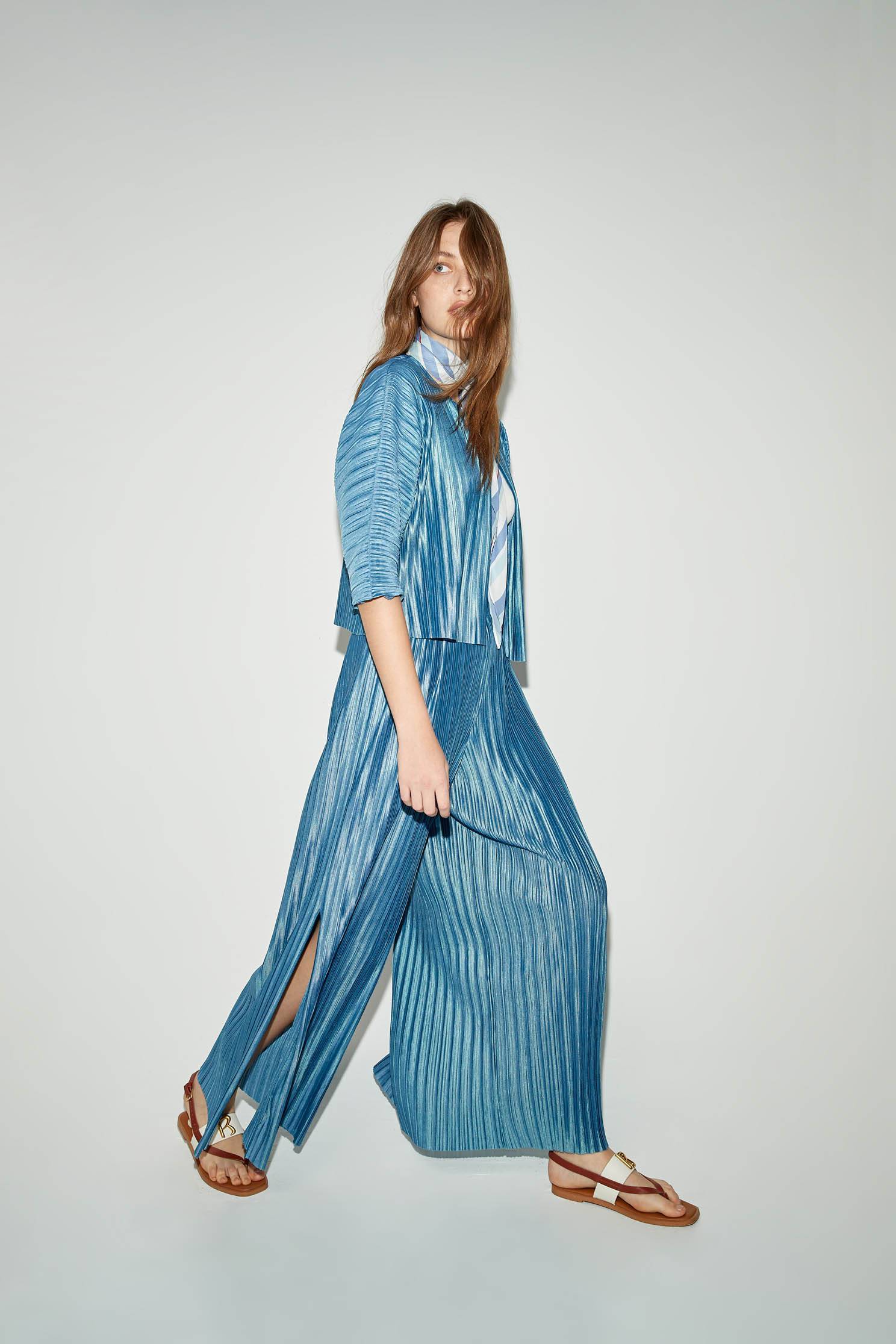 Pleated Buttonless OuterwearTexture pleated jacket,Jackets,Outerwear,Season (SS) Look