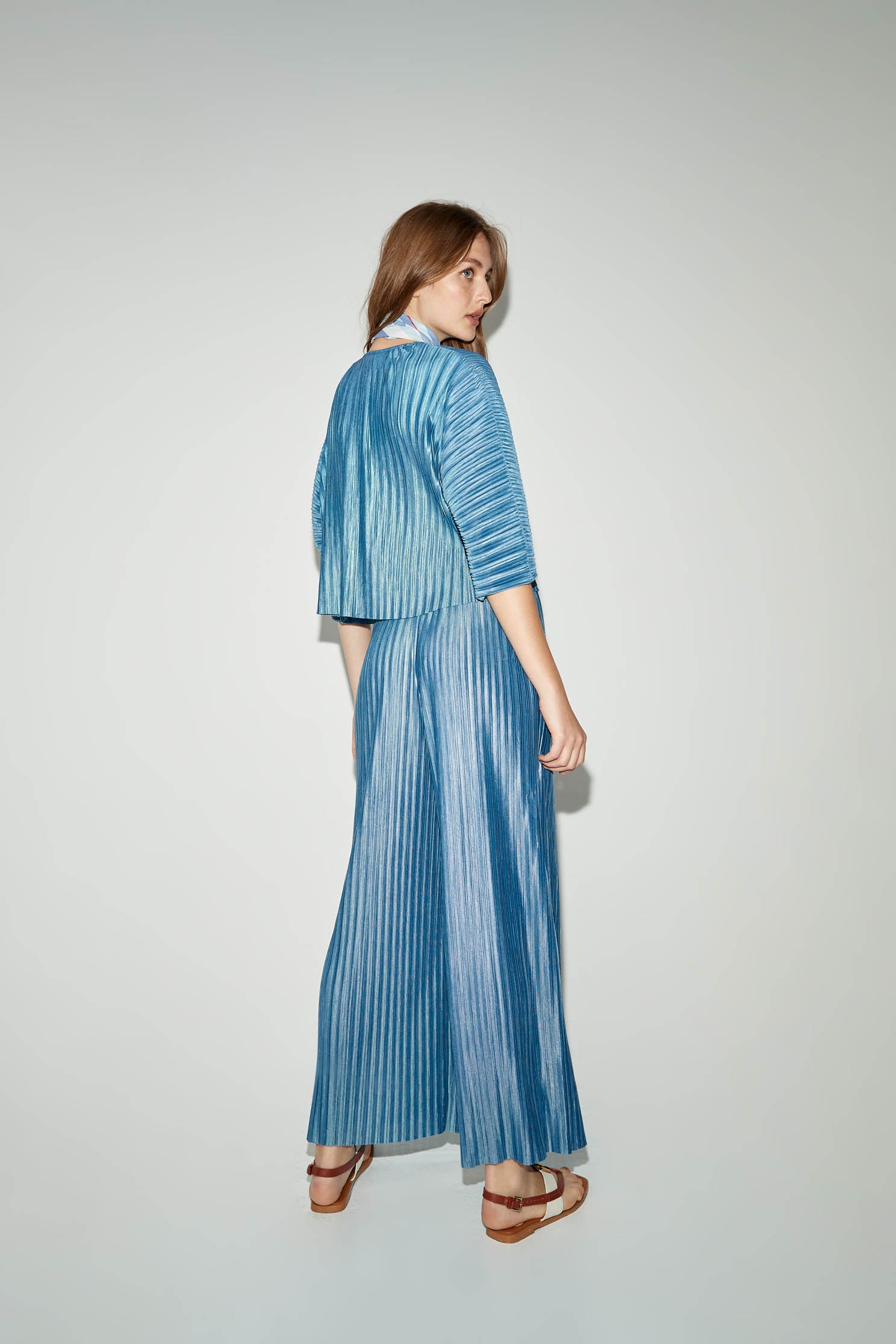 Pleated Buttonless OuterwearTexture pleated jacket,Jackets,Outerwear,Season (SS) Look
