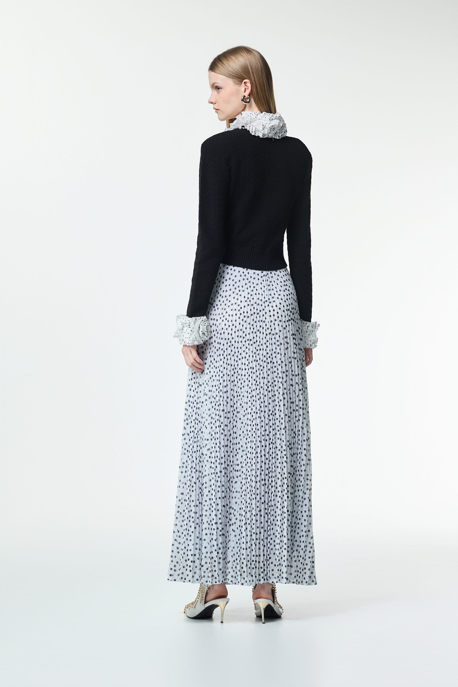 Contrast Ruffle Detail Knit CardiganContrast Ruffle Detail Knit Cardigan,Office Looks,Outerwear,dotcollection,pearl,Season (AW) Look,Valentine,Blouses,Knitted,Knitted coats,Knitted tops