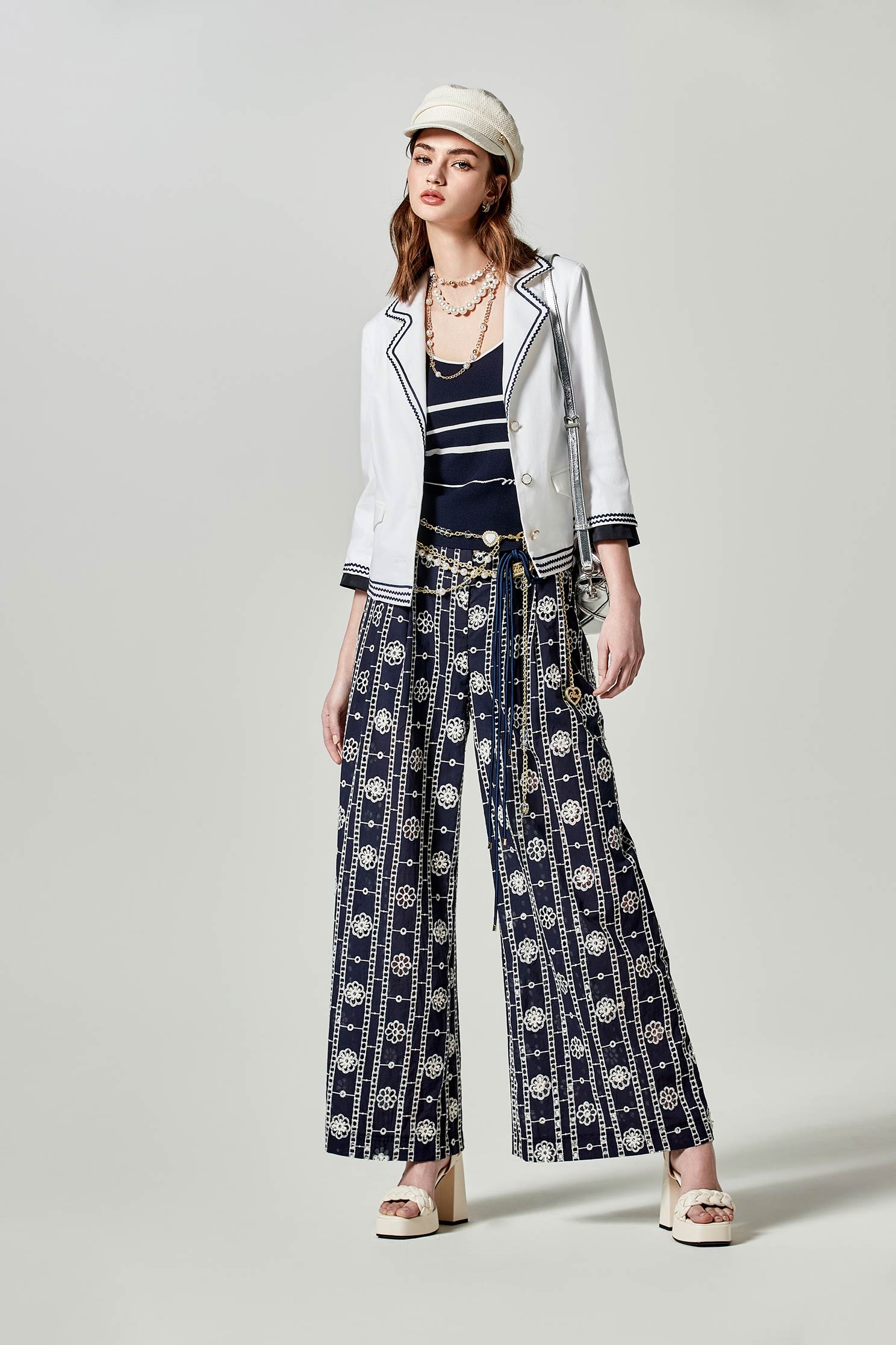 Contrast Trim Crop BlazerContrast Trim Crop Blazer,Outerwear,Season (SS) Look,Blazers