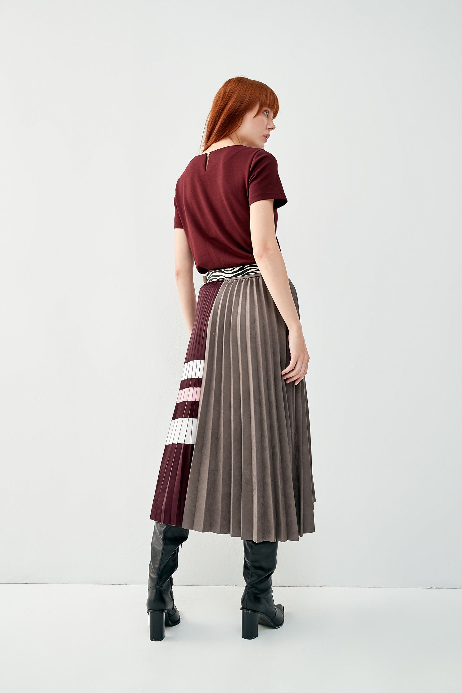 Colour Block Asymmetric Pleated SkirtImitate suede folded midi skirt,Season (AW) Look,Valentine,Midi skirts,Lucky Red