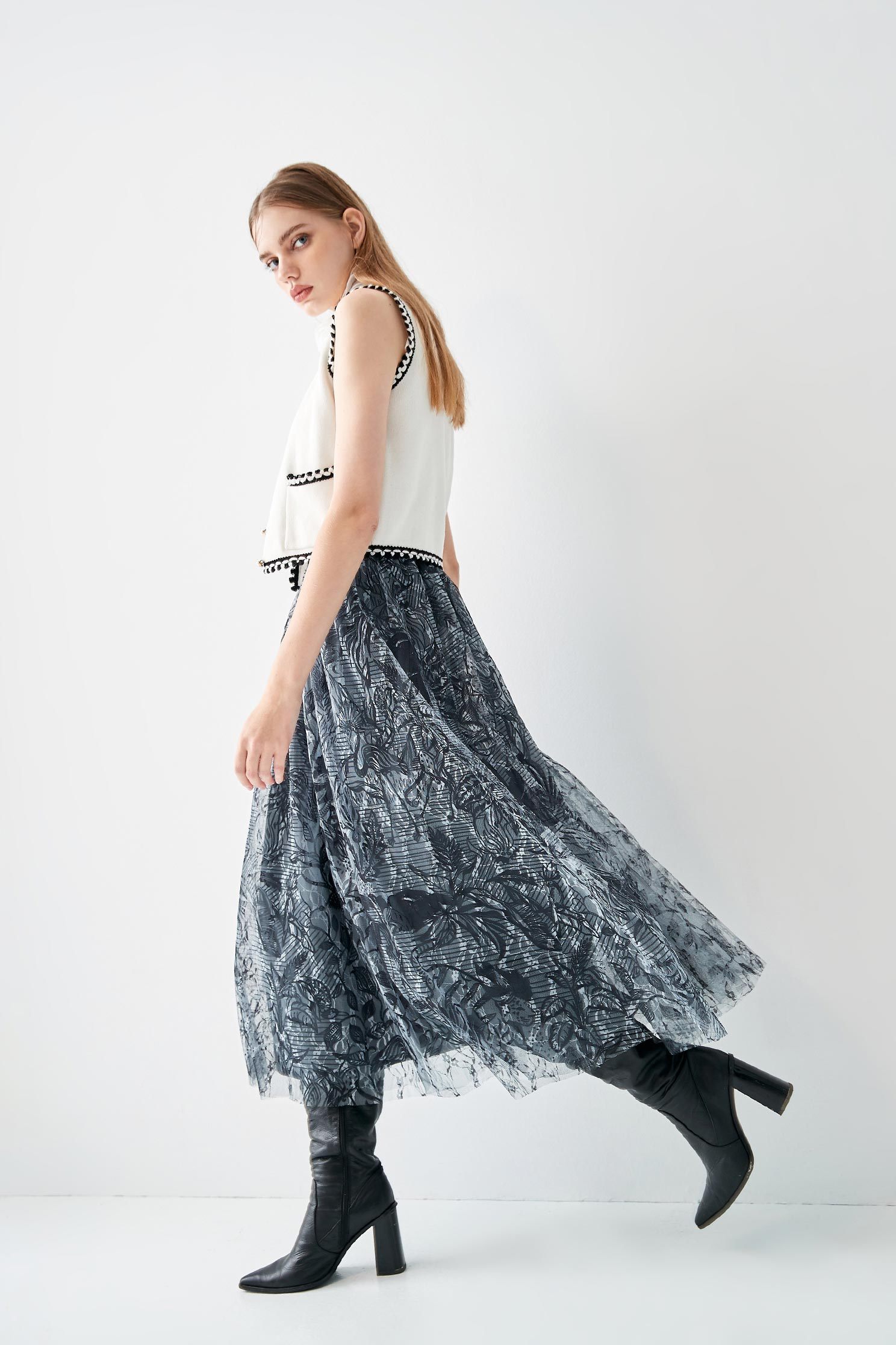 Tropical Theme Print Gathered SkirtElastic semi-sheer tulle skirt with black and white jungle print,Season (SS) Look,Tutu skirts,Tulle skirts,Midi skirts