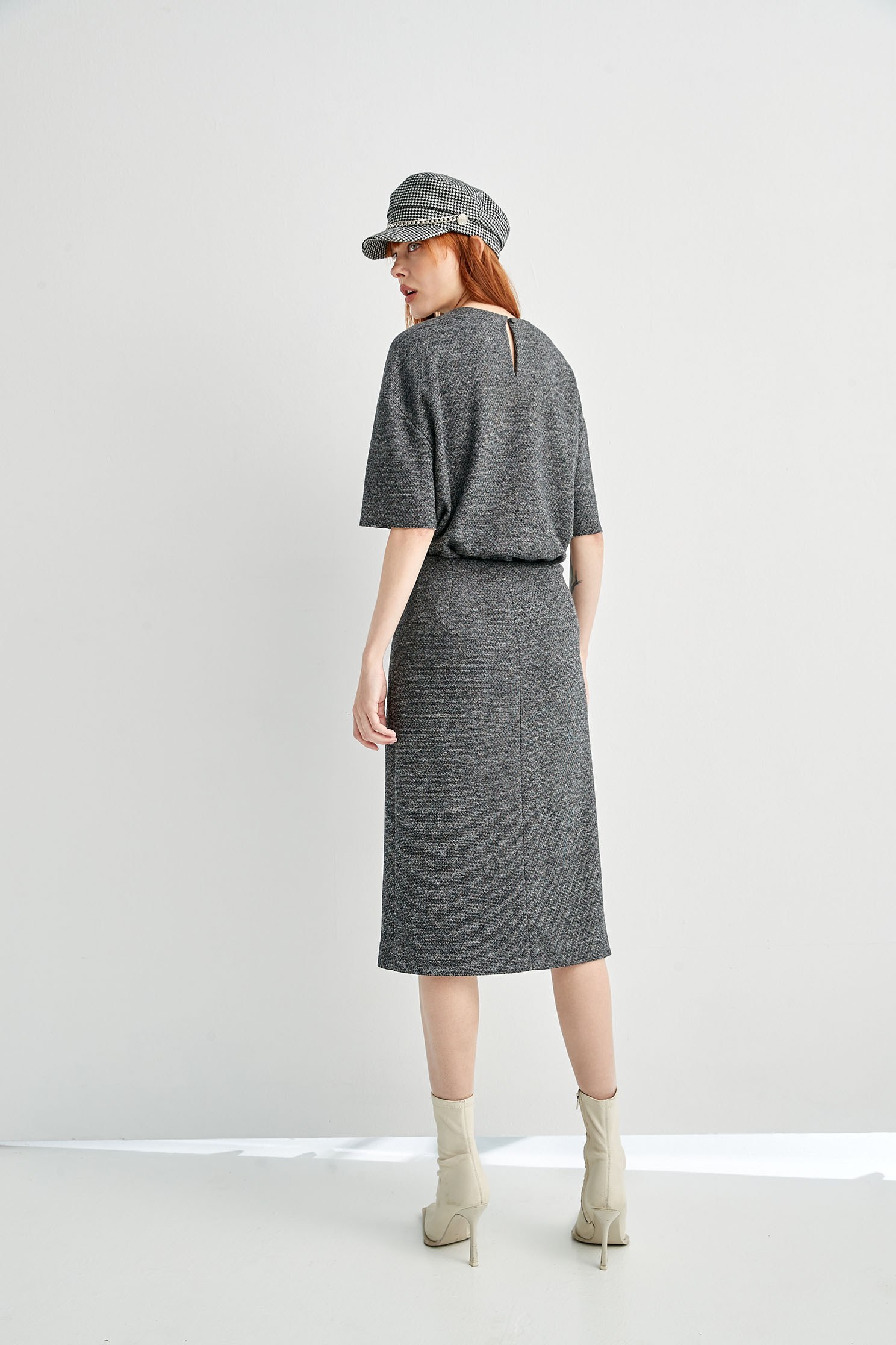 Front Slit Pleated Detail Pencil SkirtNarrow skirt with breasted design,Season (AW) Look,Pencil skirts,simple outfits,Midi skirts