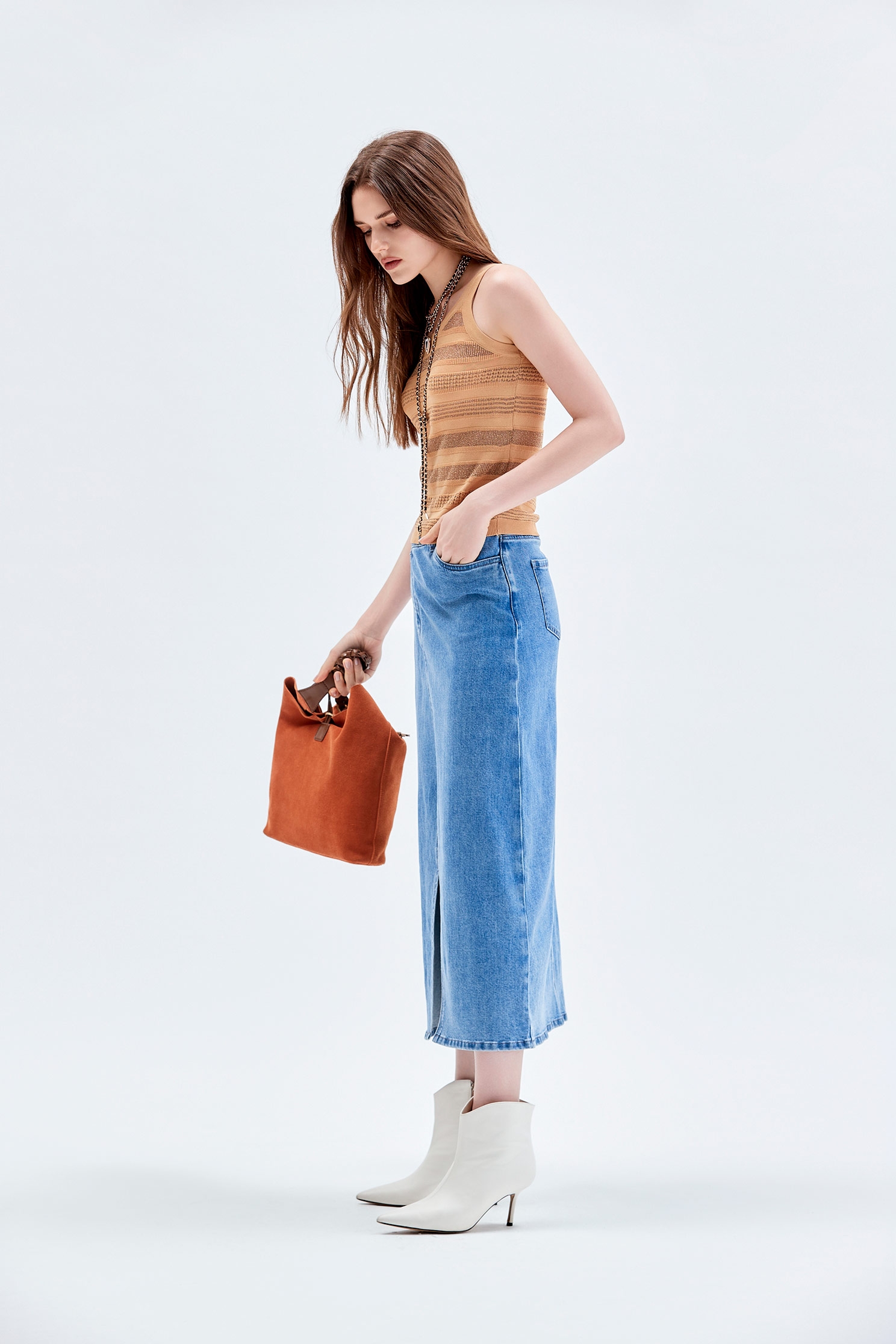 Asymmetric Waistband Denim SkirtAsymmetric Waistband Denim Skirt,Denim,Denim skirts,Season (AW) Look,Denim slit skirts