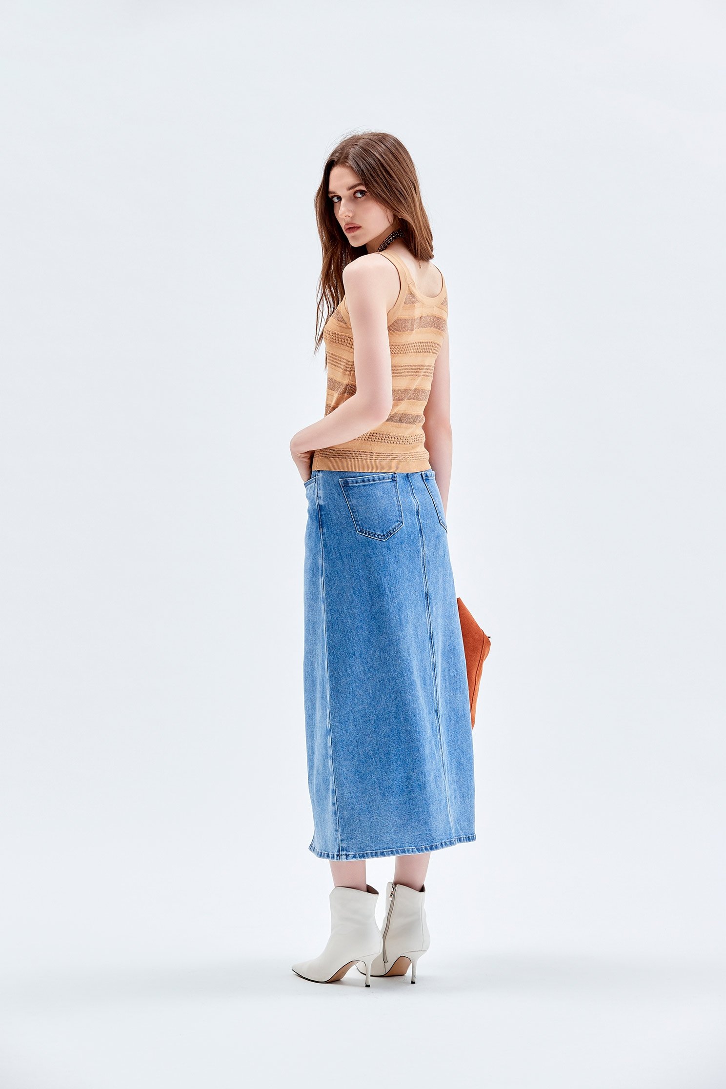 Asymmetric Waistband Denim SkirtAsymmetric Waistband Denim Skirt,Denim,Denim skirts,Season (AW) Look,Denim slit skirts