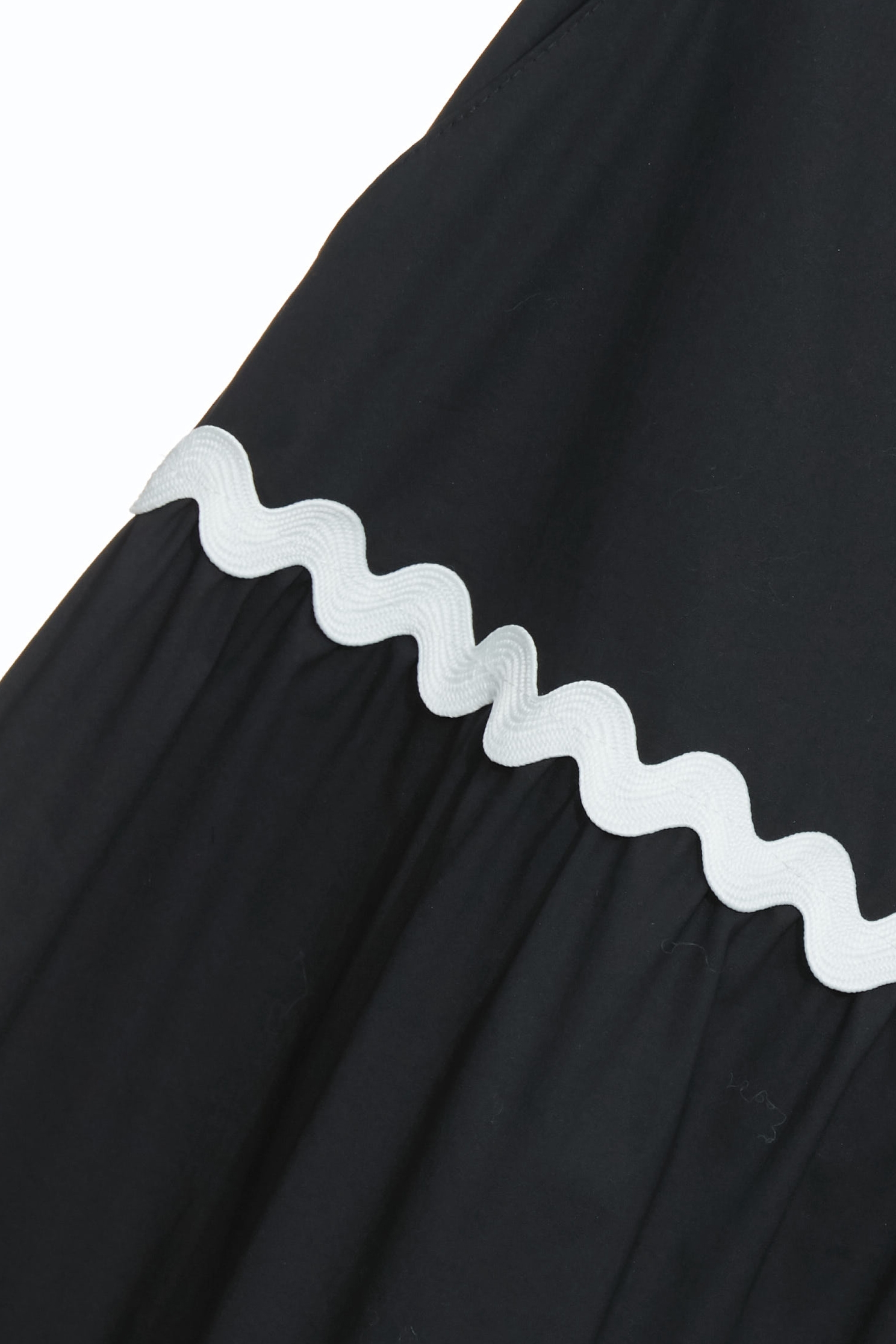 Contrast Trim Detail Tiered Skirt,Office Looks,Season (SS) Look,Midi skirts,Black skirts