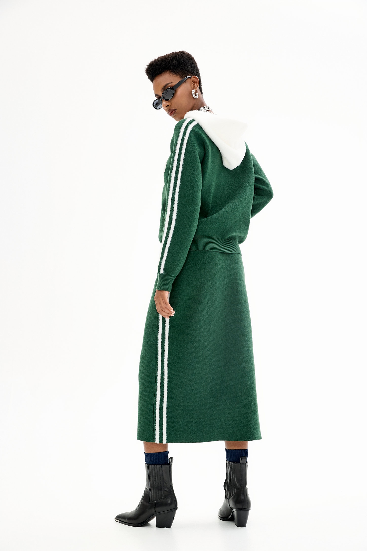 Green Knit Skirt With Contrast Trim DetailGreen Knit Skirt With Contrast Trim Detail,Season (AW) Look,Knitted,Knitted tops,Midi skirts