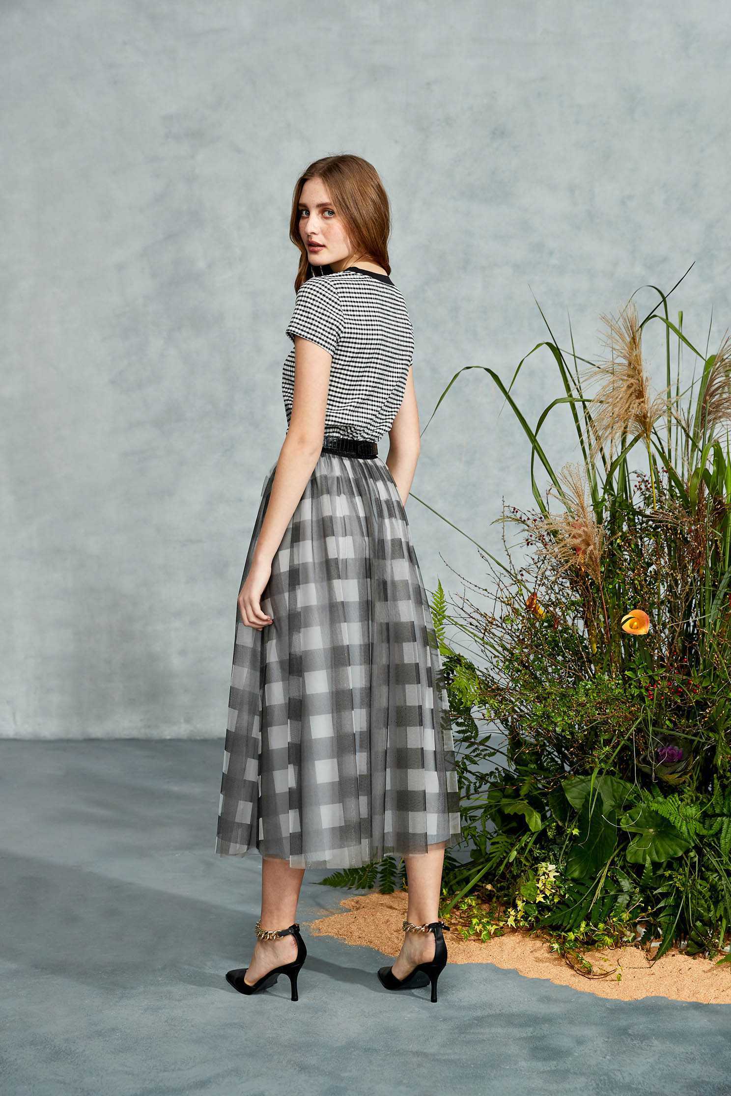 Black White Big Checkered SkirtClassic check print tulle dress,Queen,Season (SS) Look,Plaid,iROO LIVE,Tutu skirts,Mesh fabric,Tulle skirts,Midi skirts