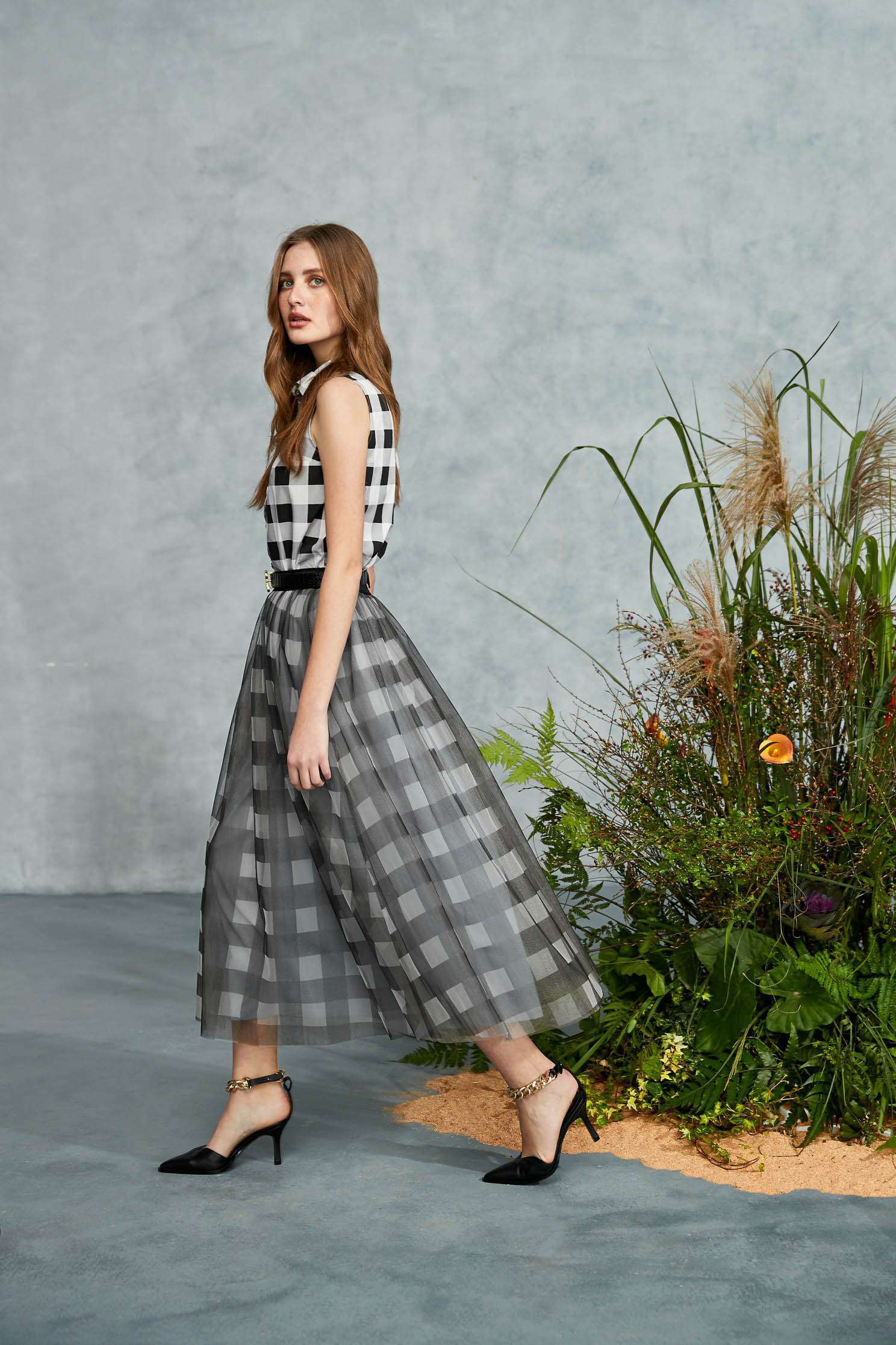 Black White Big Checkered SkirtClassic check print tulle dress,Queen,Season (SS) Look,Plaid,iROO LIVE,Tutu skirts,Mesh fabric,Tulle skirts,Midi skirts