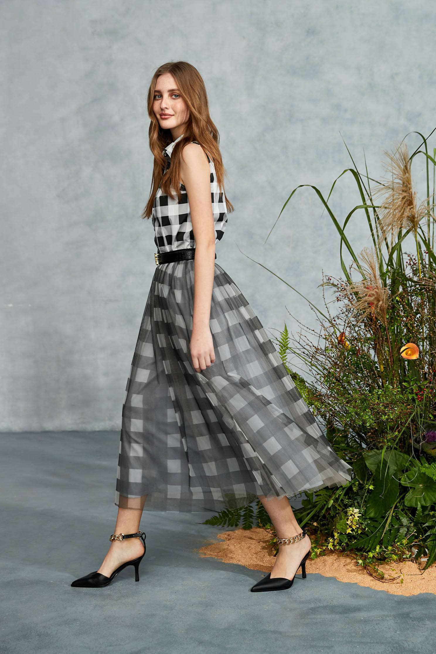 Black White Big Checkered SkirtClassic check print tulle dress,Queen,Season (SS) Look,Plaid,iROO LIVE,Tutu skirts,Mesh fabric,Tulle skirts,Midi skirts