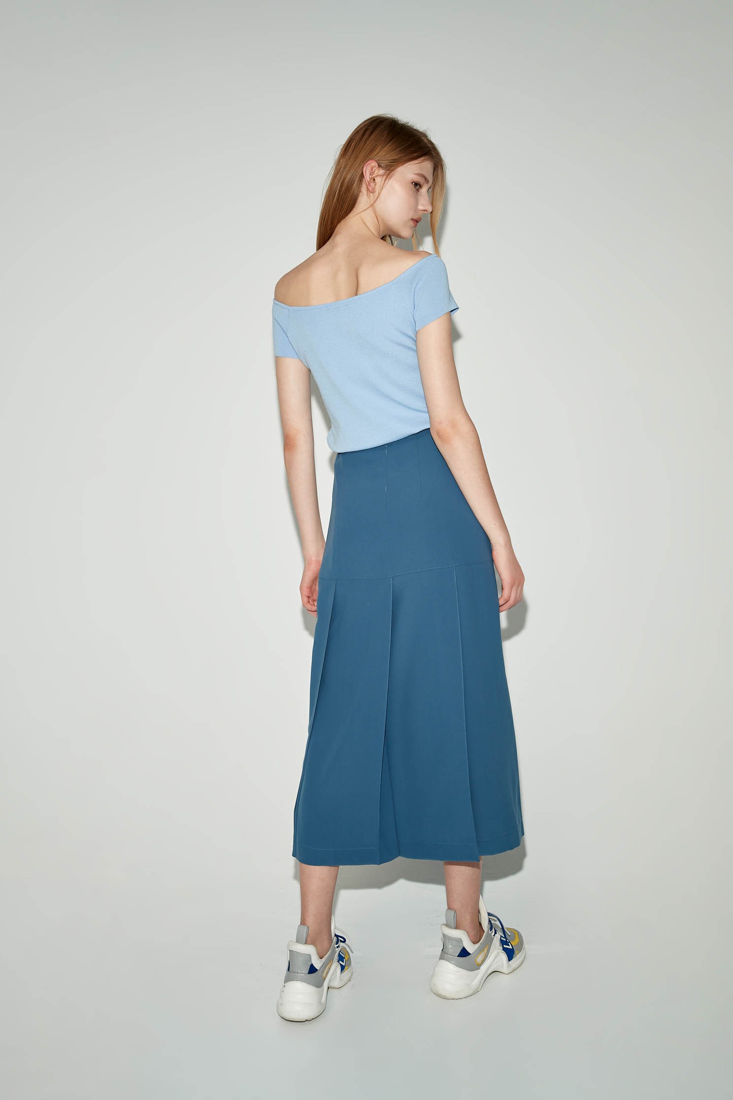 Box Pleats Midi SkirtVintage skirt with metallic button,Season (SS) Look,Pleated skirts,Belts,Midi skirts