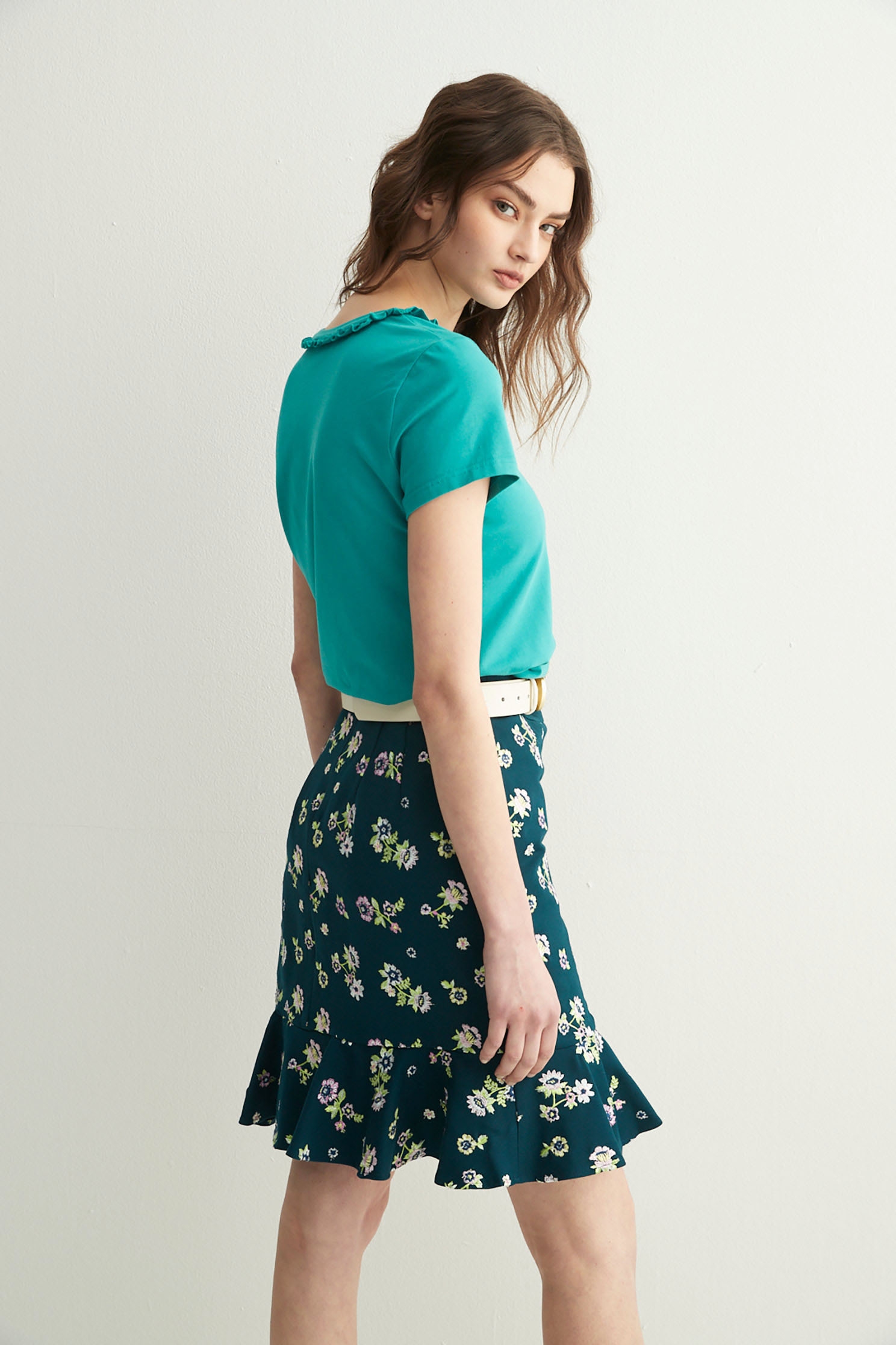 Multi Colour Floral Embroidery Fishtail SkirtWavy dress with floral embroidery,Embroidered,Season (SS) Look,Mini skirts,upperclass