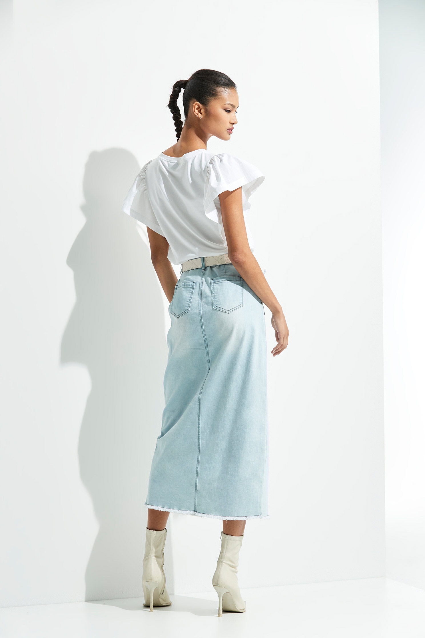 Front Slit Button Front Denim SkirtWhitewash denim long skirt,travelwear,Season (SS) Look,Denim,Denim skirts,Midi skirts