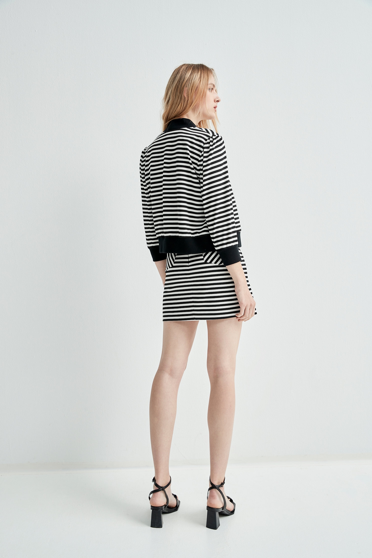 Black Stripe Mini SkirtShort skirt with twisted kink design,Season (SS) Look,Stripe,Mini skirts