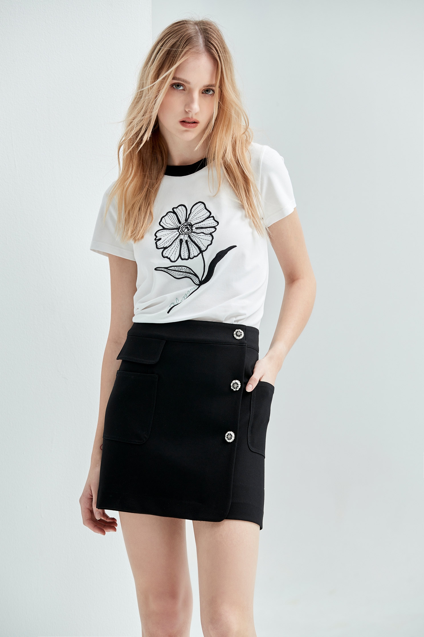 Front Panel Basic SkirtSkirt with pocket design,Season (SS) Look,Mini skirts