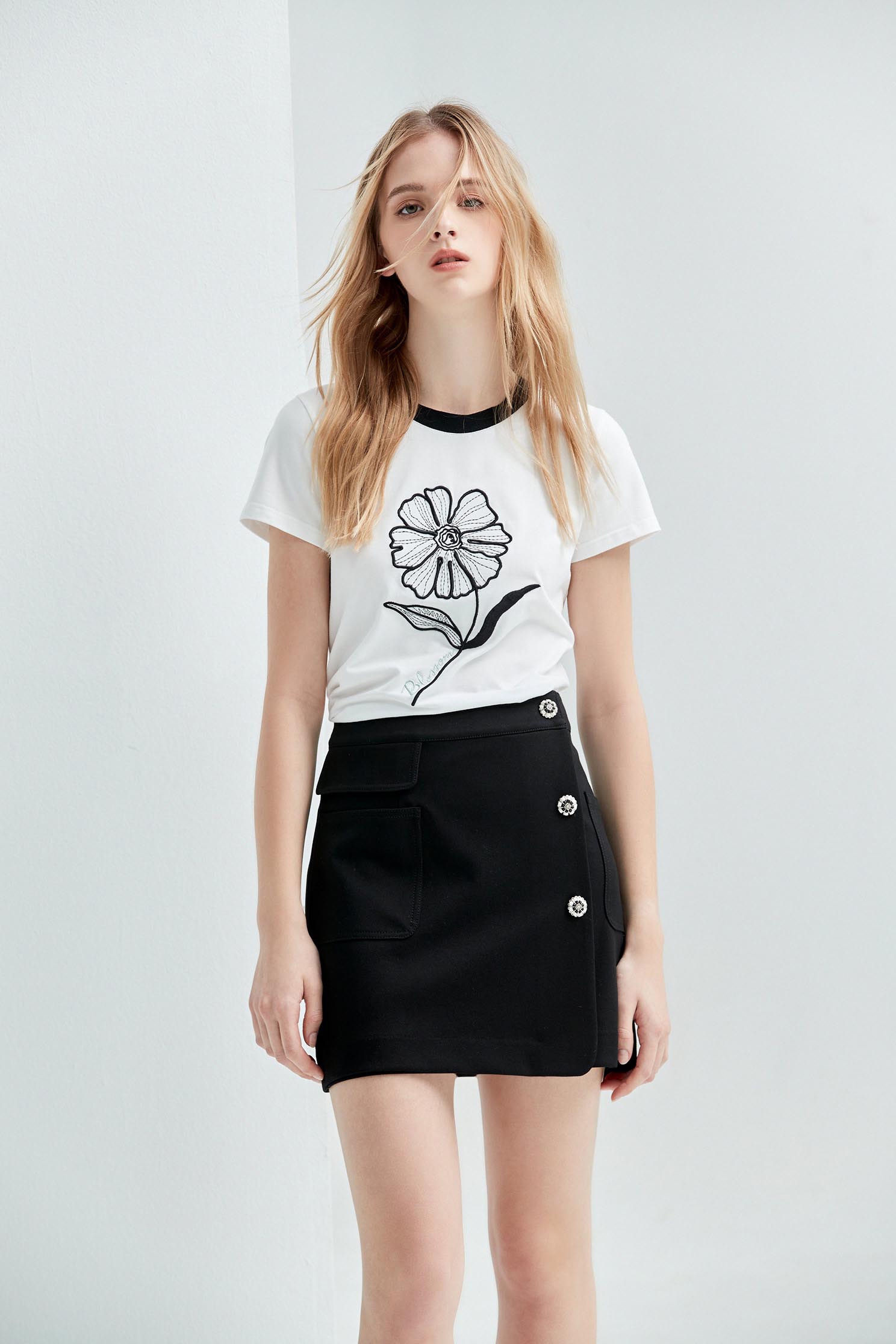 Front Panel Basic SkirtSkirt with pocket design,Season (SS) Look,Mini skirts