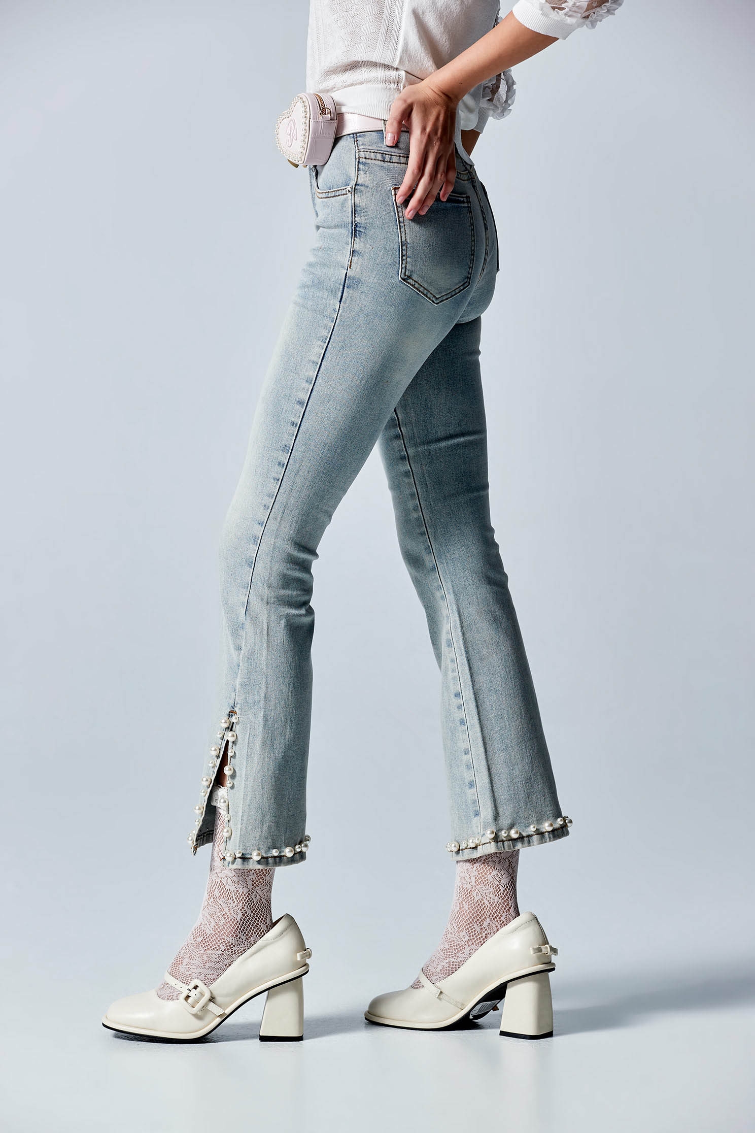 Side Slit Jeans With Pearl AppliqueSide Slit Jeans With Pearl Applique,Bell-bottoms,Denim,Jeans,pearl,Season (AW) Look,Bell-bottoms