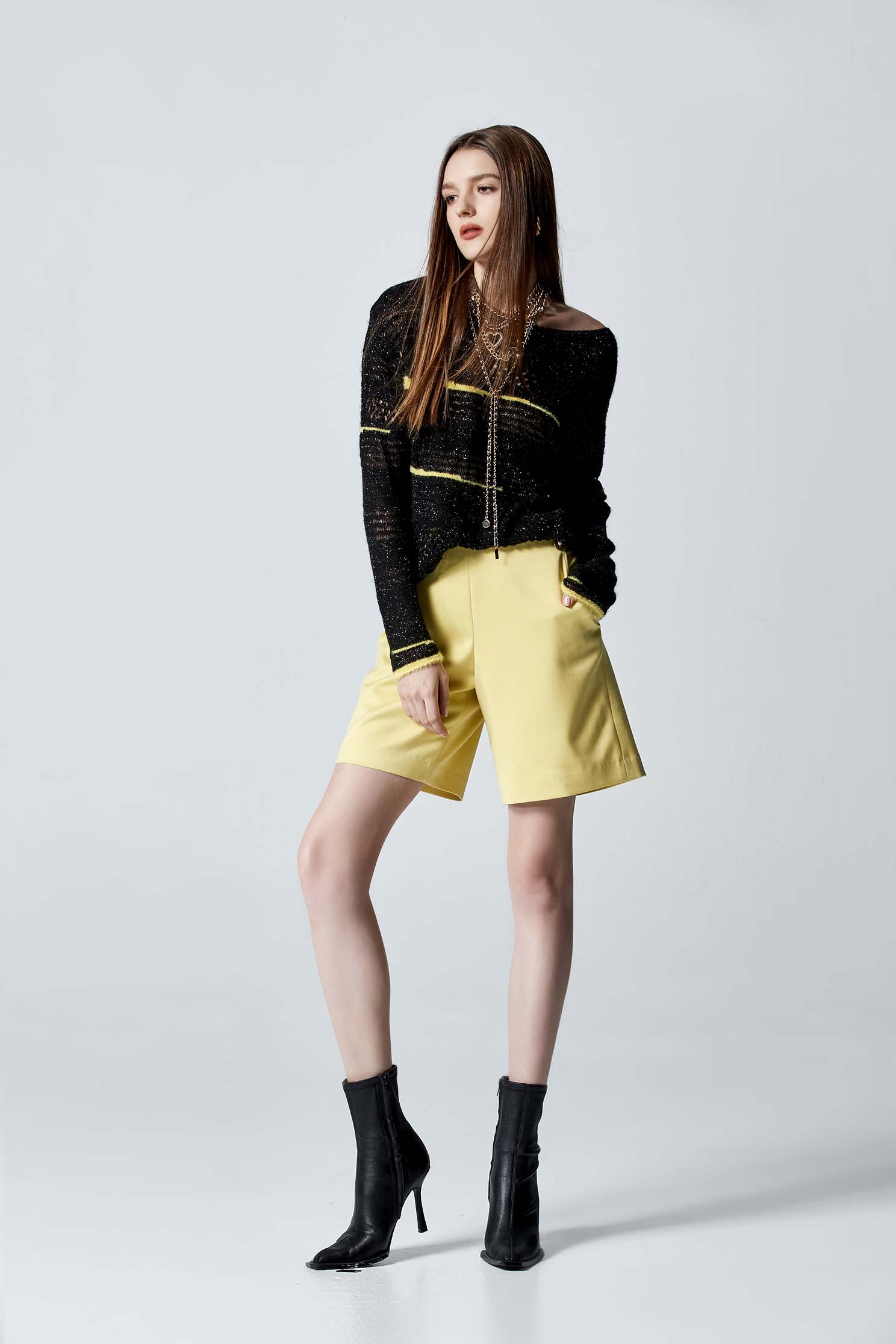 Straight Cut Shorts With  Buttons Applique DetailStraight Cut Shorts With  Buttons Applique Detail,pearl,Shorts,Season (AW) Look