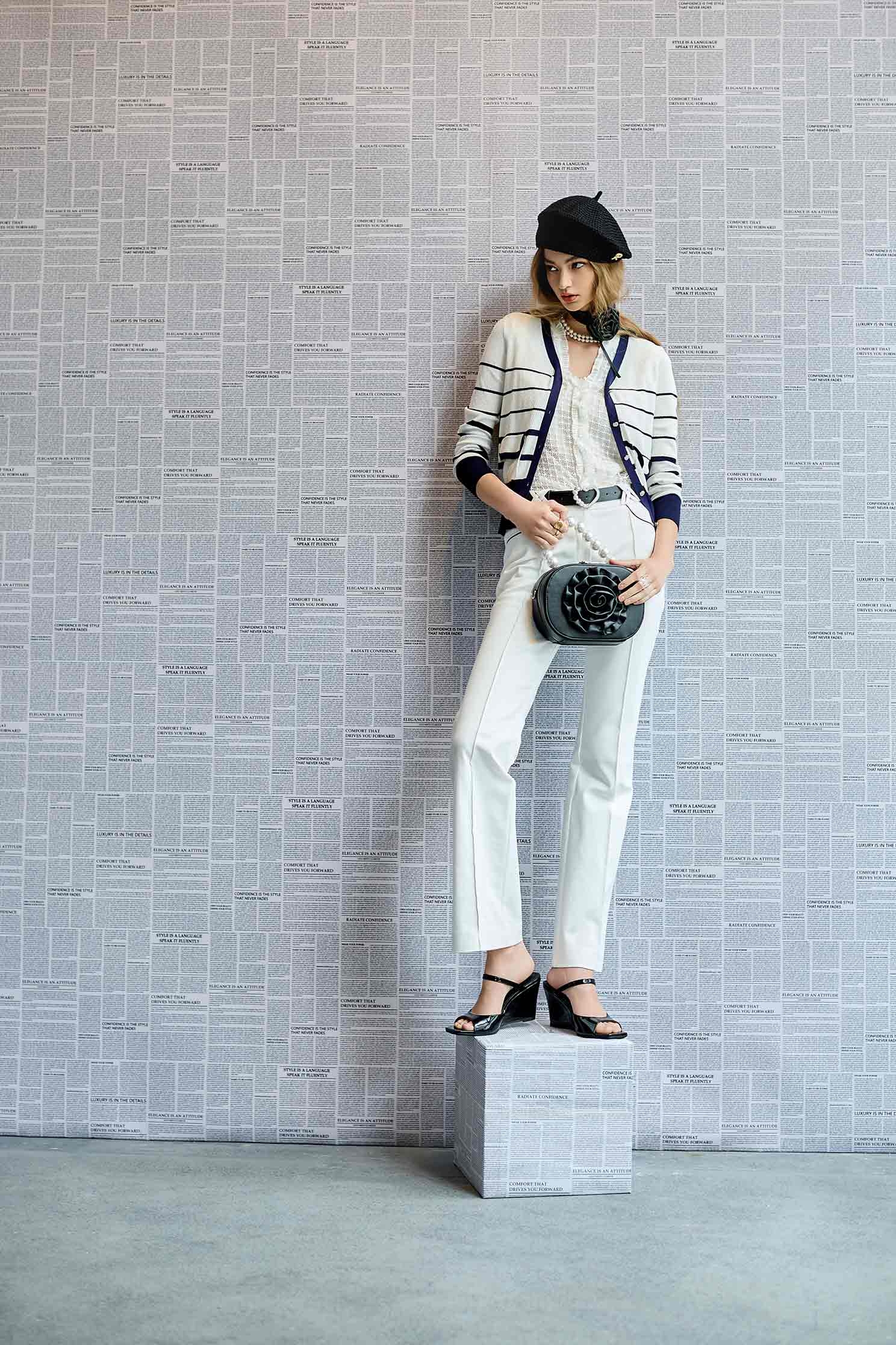 Overlap Belt Loop Boot Leg PantsOverlap Belt Loop Boot Leg Pants,Bell-bottoms,Season (SS) Look,White pants,pants
