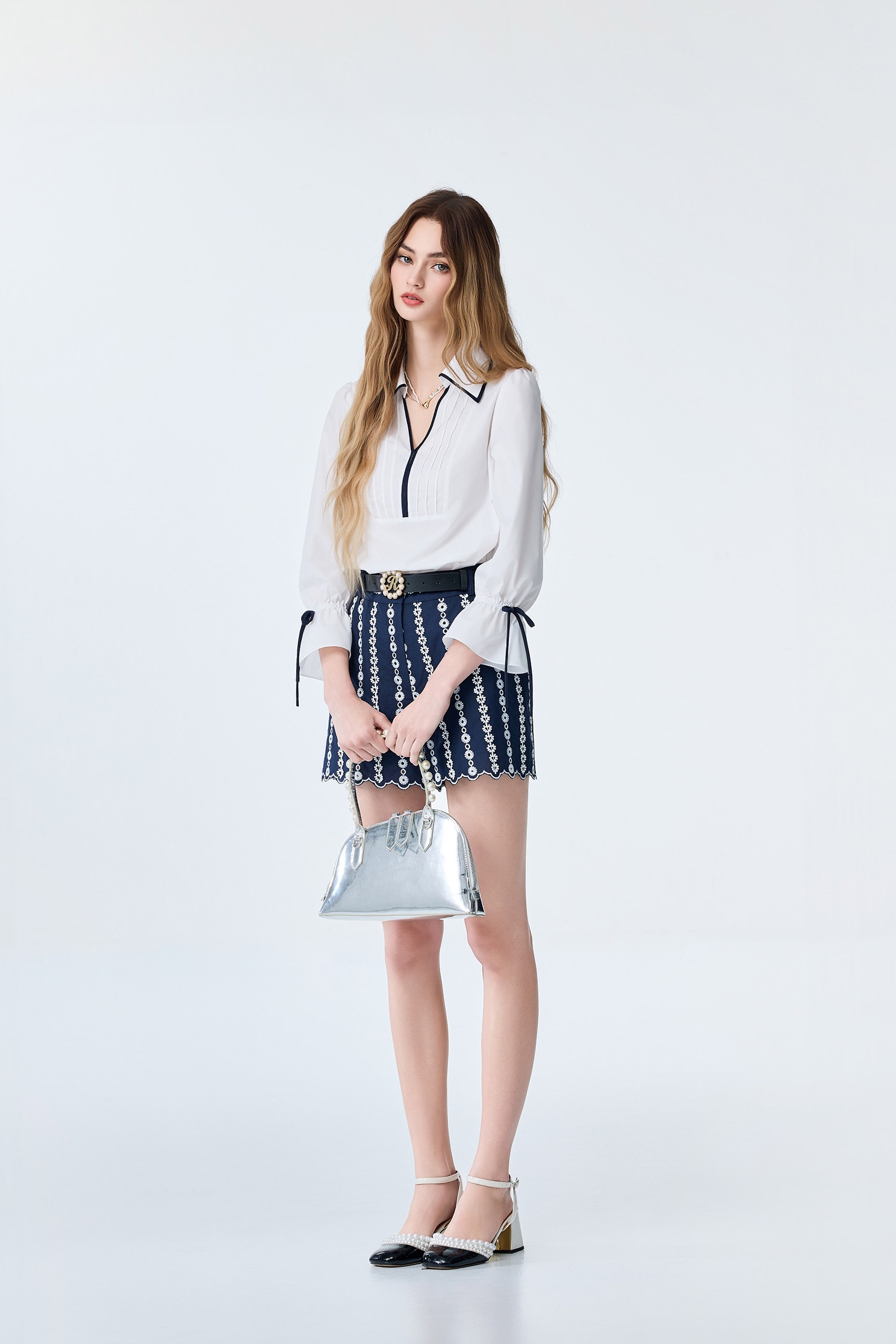 Navy Shorts With Contrast Lace DetailNavy Shorts With Contrast Lace Detail,Embroidered,Season (SS) Look,pearl,Shorts,Lace,pants