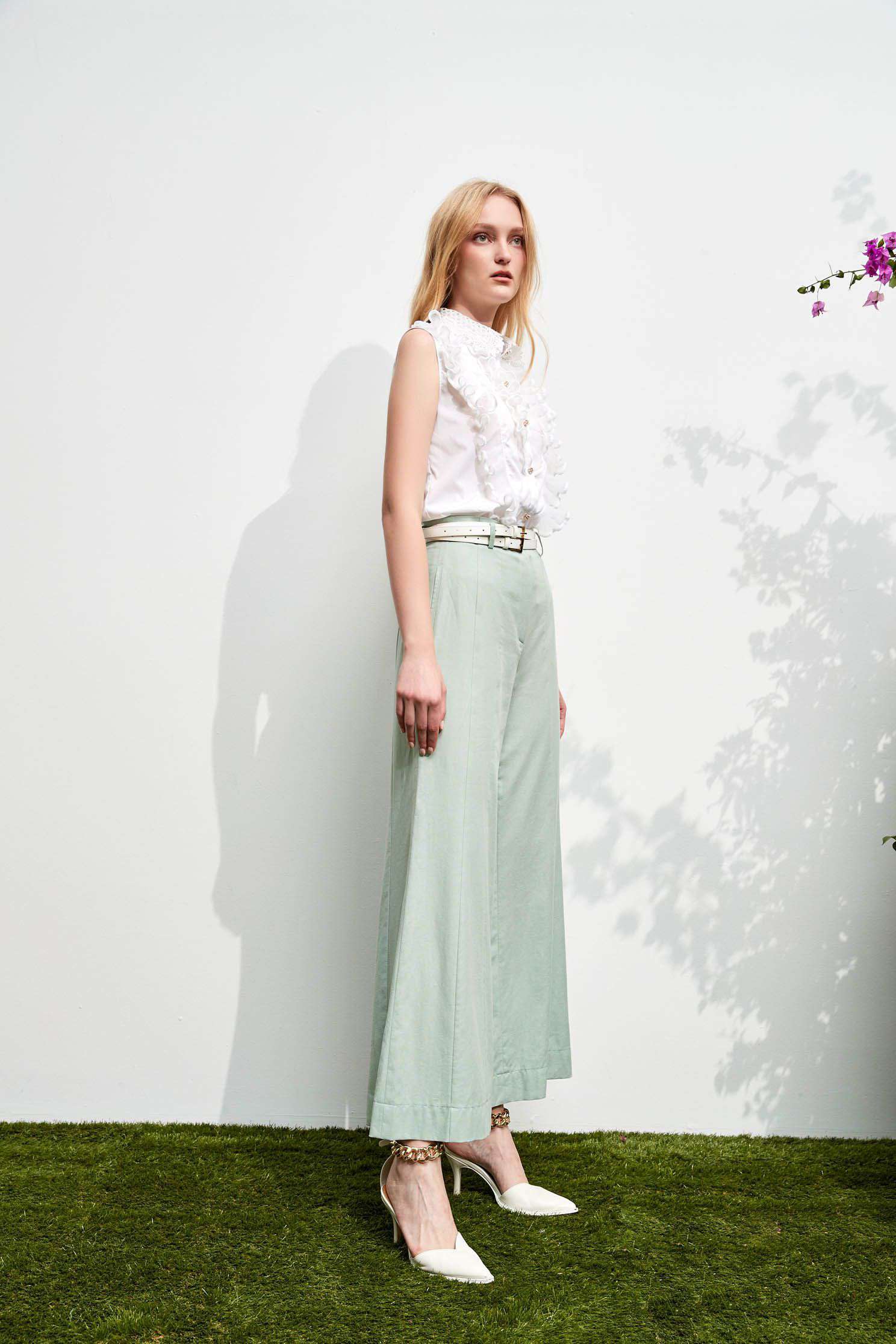 High-Waist Light Green Flare PantsDarted wide-leg trousers with belt,Culottes,goodlucknewyear,Season (SS) Look,healing colors,iROO LIVE,Belts,Culottes,Pants