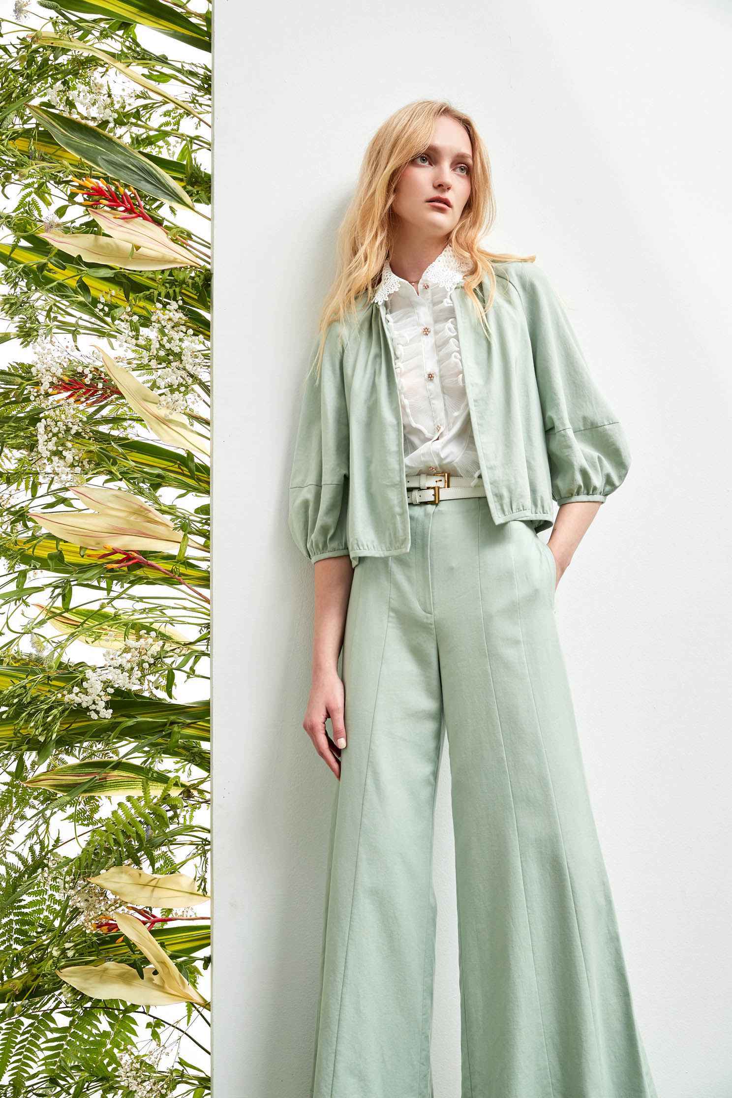 High-Waist Light Green Flare PantsDarted wide-leg trousers with belt,Culottes,goodlucknewyear,Season (SS) Look,healing colors,iROO LIVE,Belts,Culottes,Pants