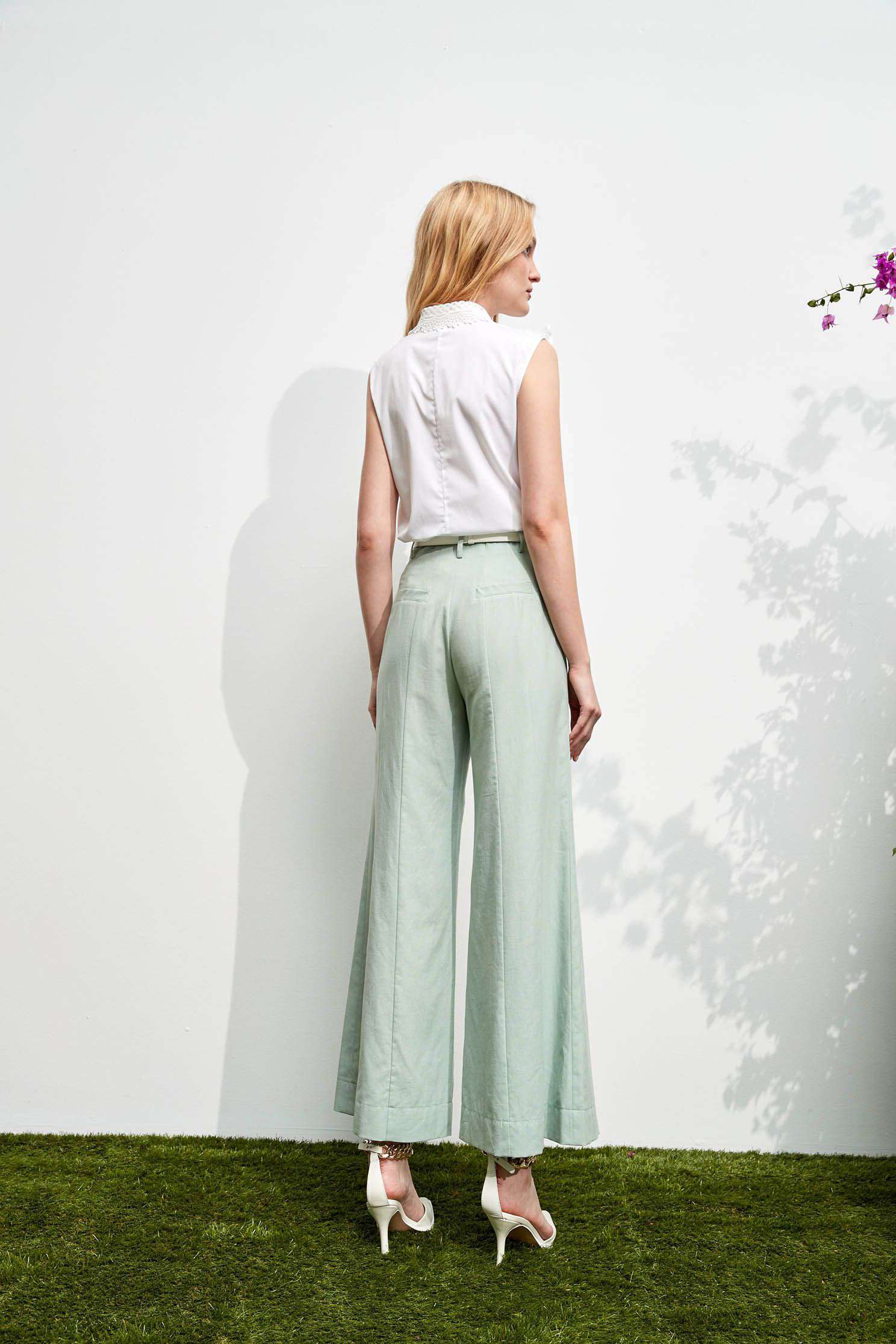 High-Waist Light Green Flare PantsDarted wide-leg trousers with belt,Culottes,goodlucknewyear,Season (SS) Look,healing colors,iROO LIVE,Belts,Culottes,Pants