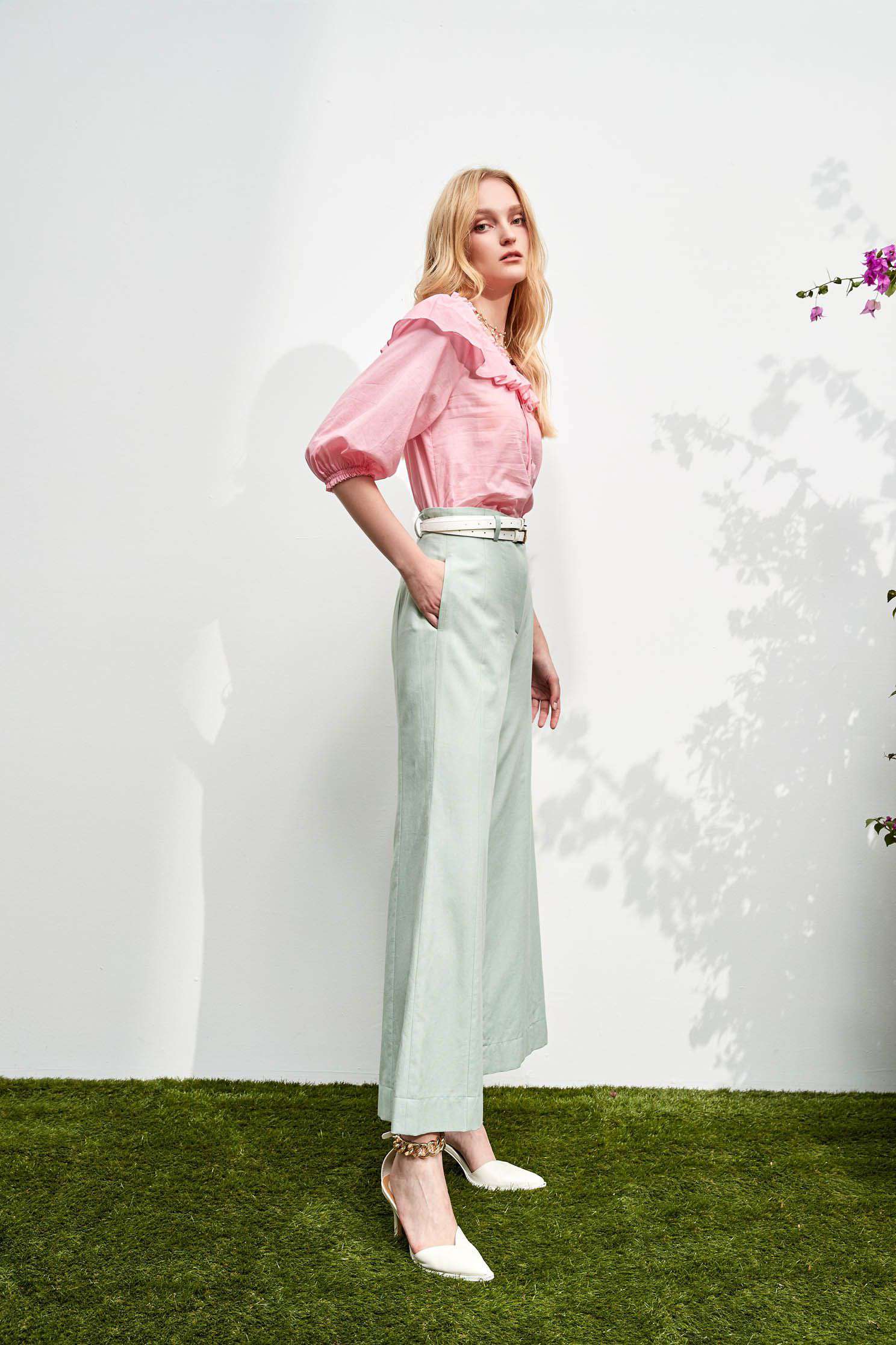 High-Waist Light Green Flare PantsDarted wide-leg trousers with belt,Culottes,goodlucknewyear,Season (SS) Look,healing colors,iROO LIVE,Belts,Culottes,Pants