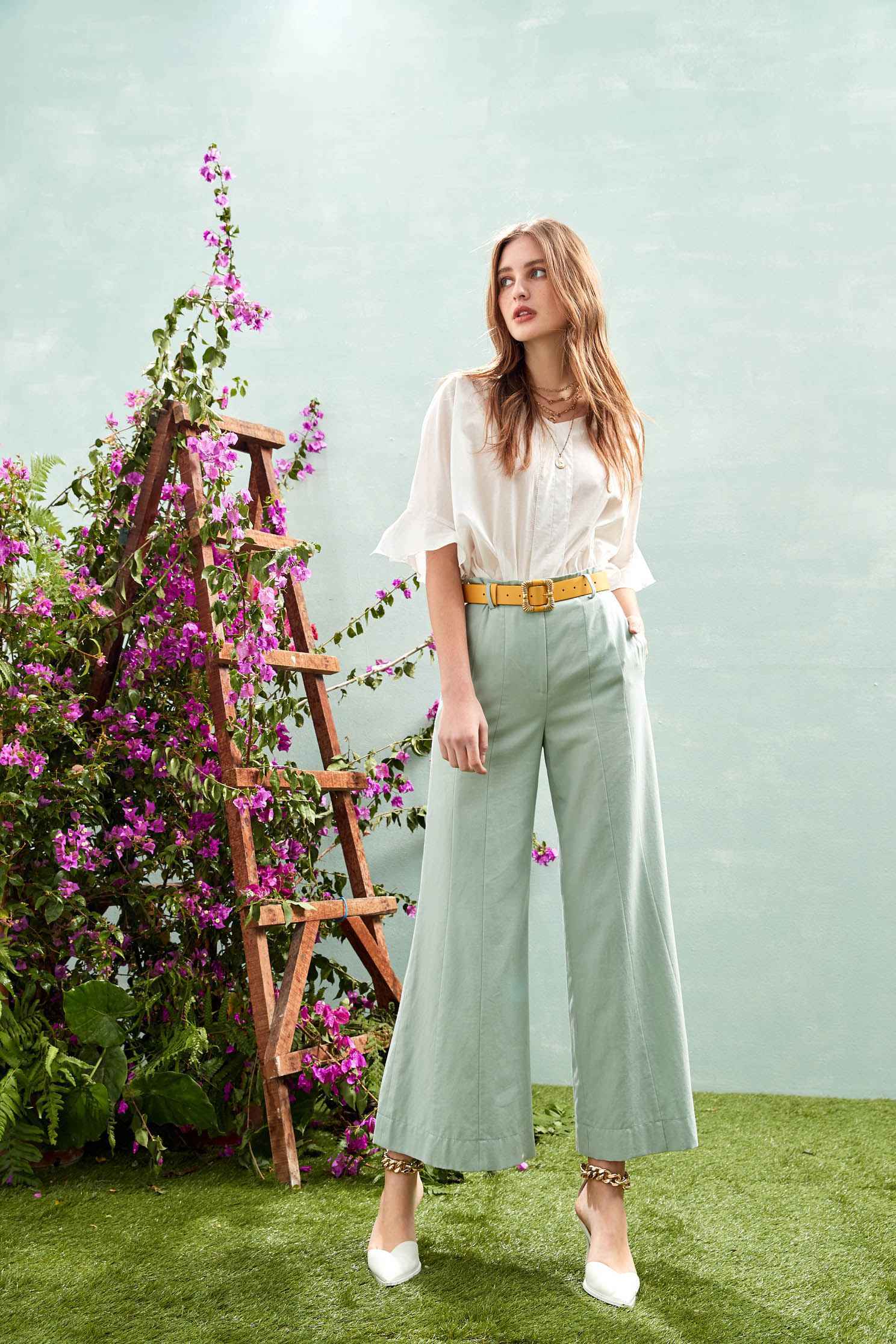 High-Waist Light Green Flare PantsDarted wide-leg trousers with belt,Culottes,goodlucknewyear,Season (SS) Look,healing colors,iROO LIVE,Belts,Culottes,Pants