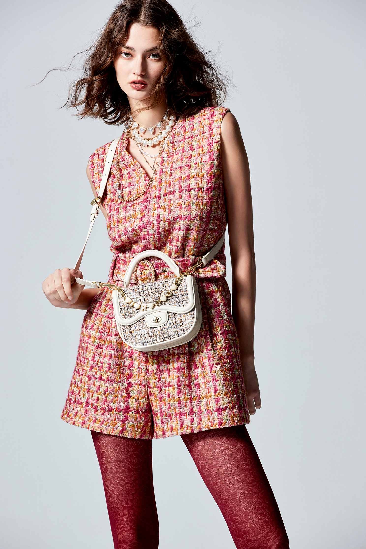 V-neck Tweed Sleeveless JumpsuitV-neck Tweed Sleeveless Jumpsuit,pearl,Shorts,Season (AW) Look,Belts,Jumpsuits