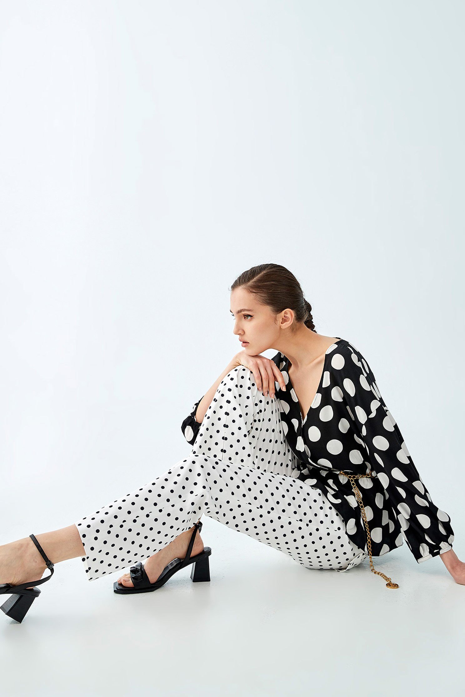 Polka Dot Front Slit PantsCropped pants with polka dot print,Bell-bottoms,summer-special,Season (SS) Look,Bell-bottoms,Tailored pants