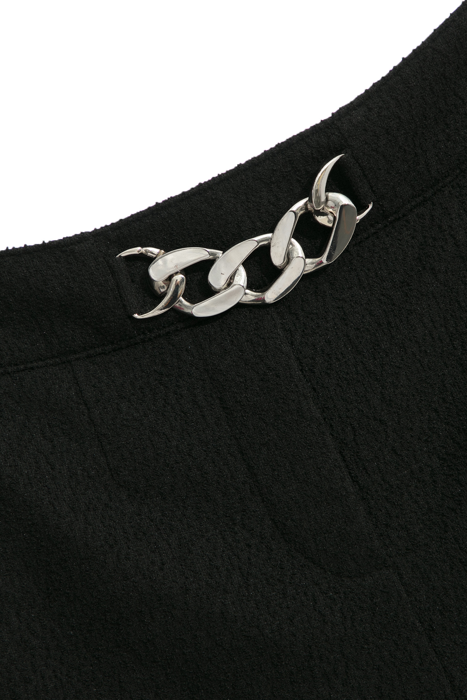 Silver Chain Accessory Detail ShortsSilver Chain Accessory Detail Shorts,Season (SS) Look,Shorts