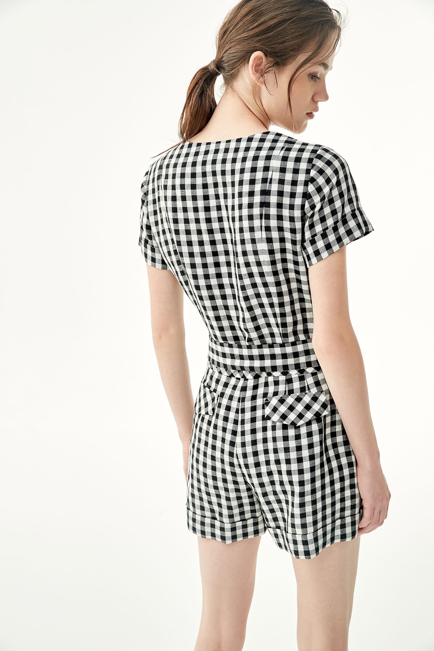 Button Front Short Sleeve Checkered JumpsuitLace-up dress with small checked print,Office Looks,Season (SS) Look,Plaid,Back To Classic,upperclass,Jumpsuits,Back To B/W