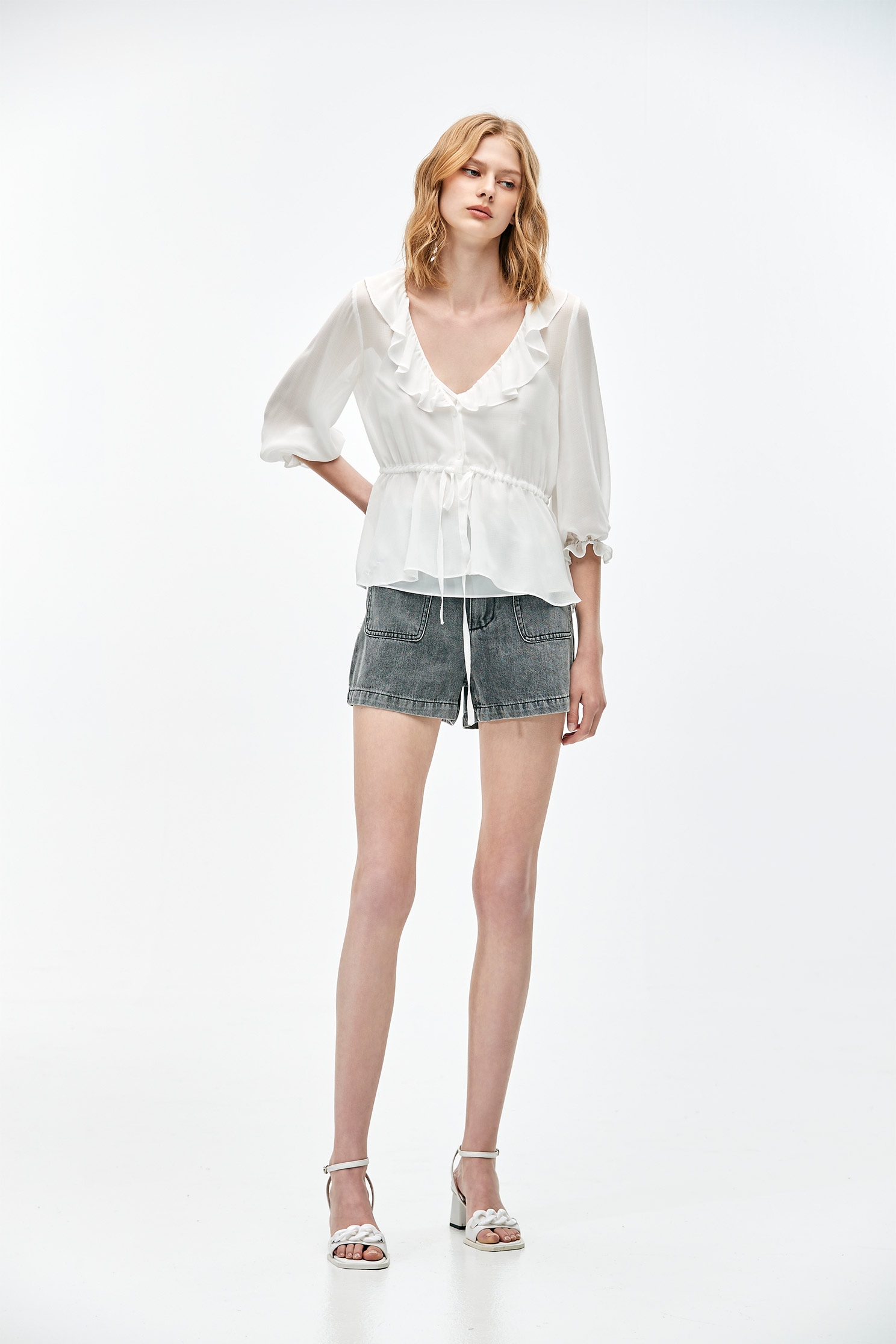 Basic Grey Denim ShortsDenim shorts with decorative waist tab,Season (SS) Look,Denim,Denim shorts,Jeans,Shorts,Cotton