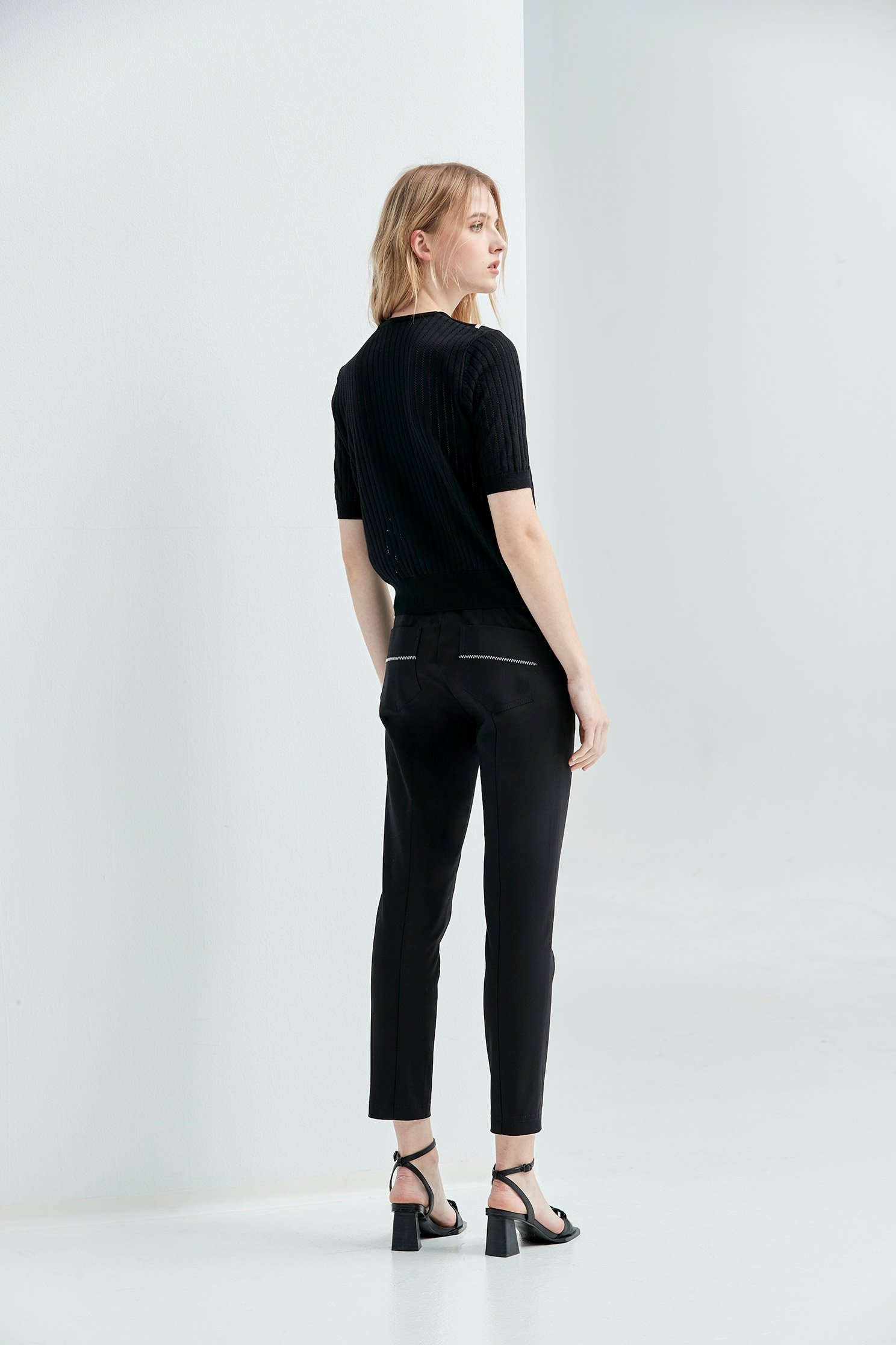 Slim Fit Basic Black Pants With Contrast Stitching DetailCropped pants with embroidered waist design,Season (SS) Look,Skinny pants,Skinny pants