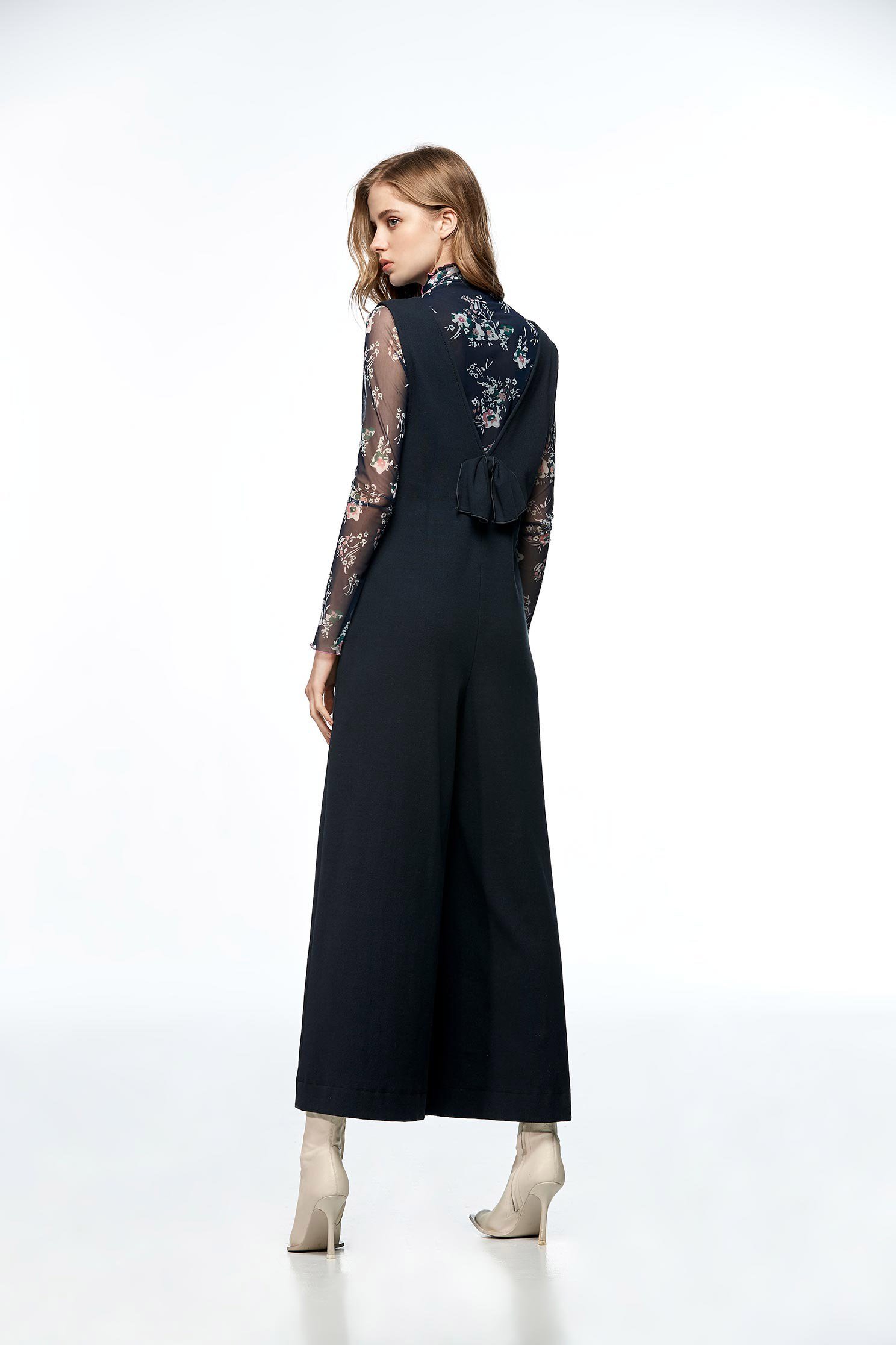 Deep V Sleeveless JumpsuitTextured jumpsuits,Party Looks,Season (AW) Look,Jumpsuits