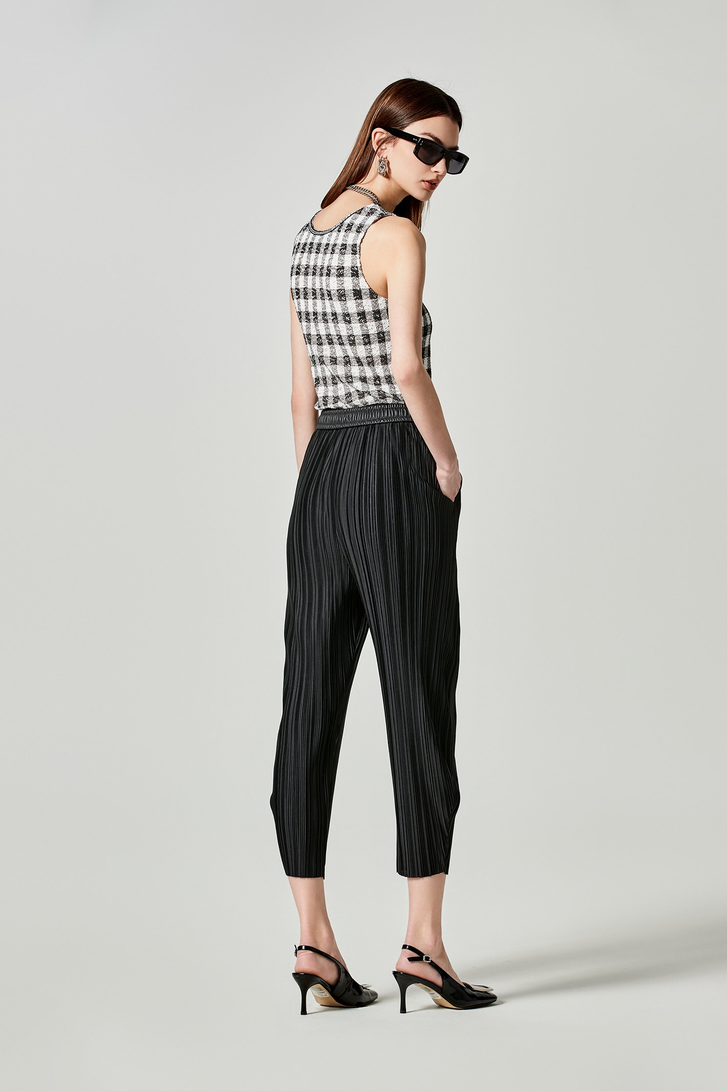 Full Pleated Elastic Waist Capri PantsFull Pleated Elastic Waist Capri Pants,Season (SS) Look