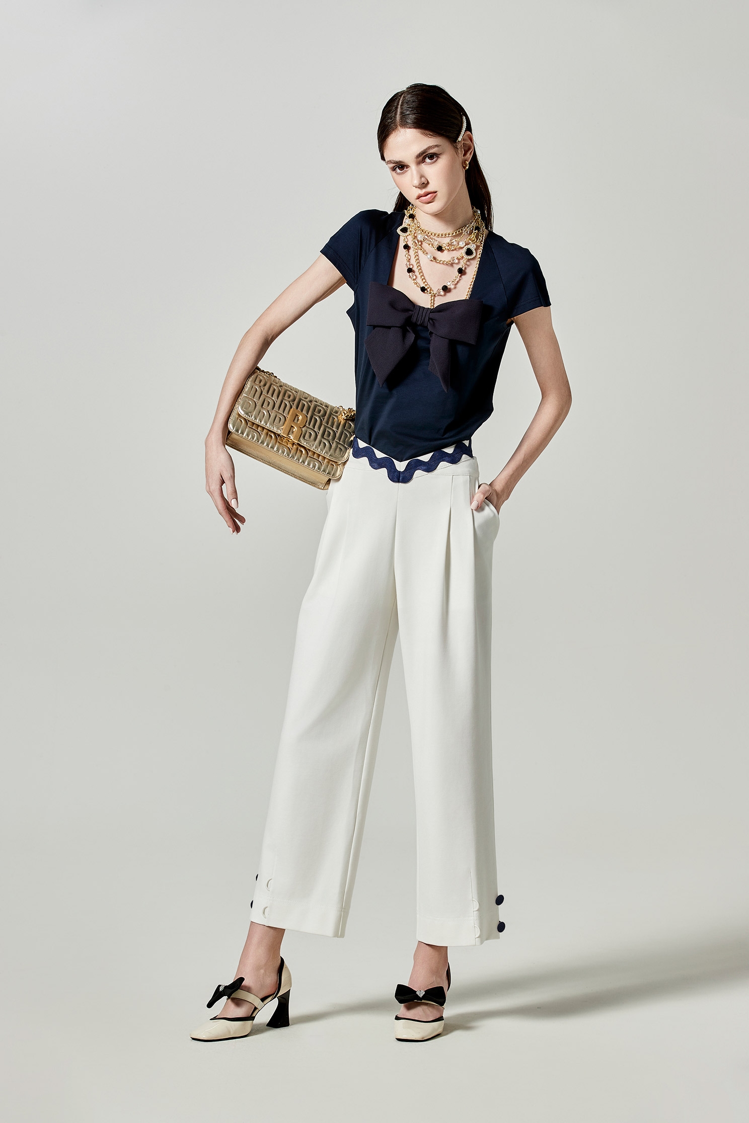 Contrast Trim White PantsContrast Trim White Pants,Bell-bottoms,Season (SS) Look,Bell-bottoms,Pants