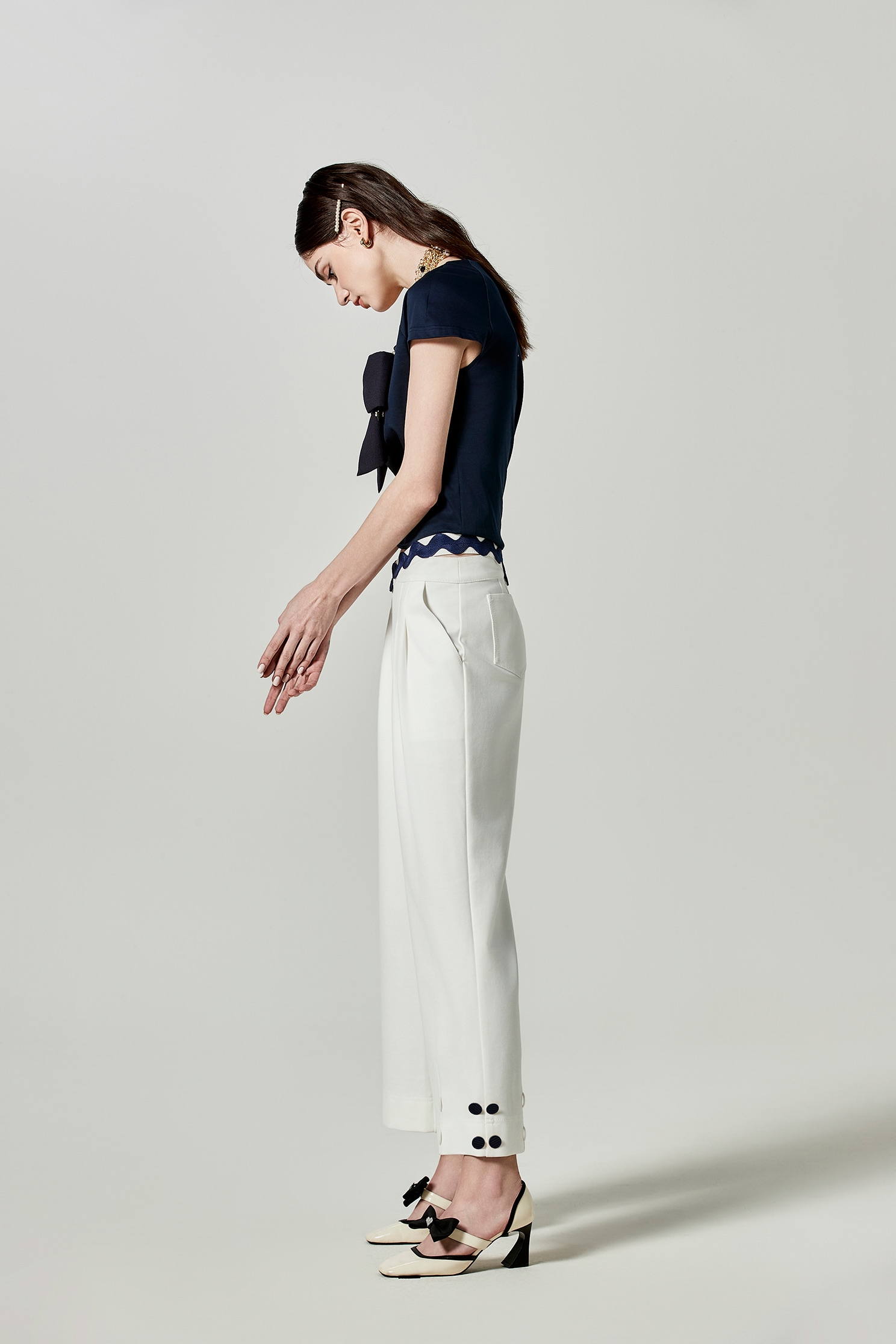 Contrast Trim White PantsContrast Trim White Pants,Bell-bottoms,Season (SS) Look,Bell-bottoms,Pants