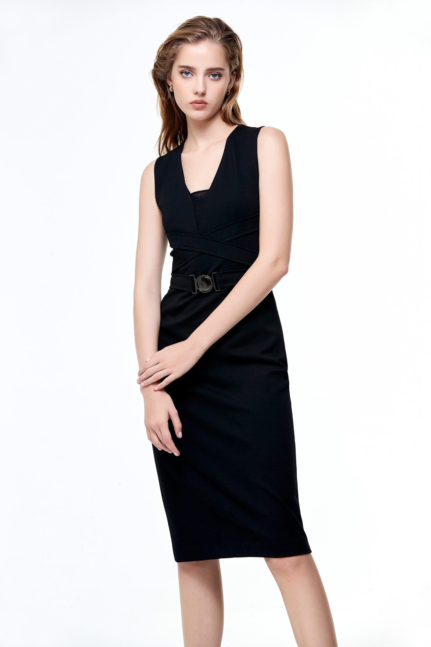 V-neck Fitted Buckle Waist DressV-neck Fitted Buckle Waist Dress,Dresses,Season (AW) Look,Belts