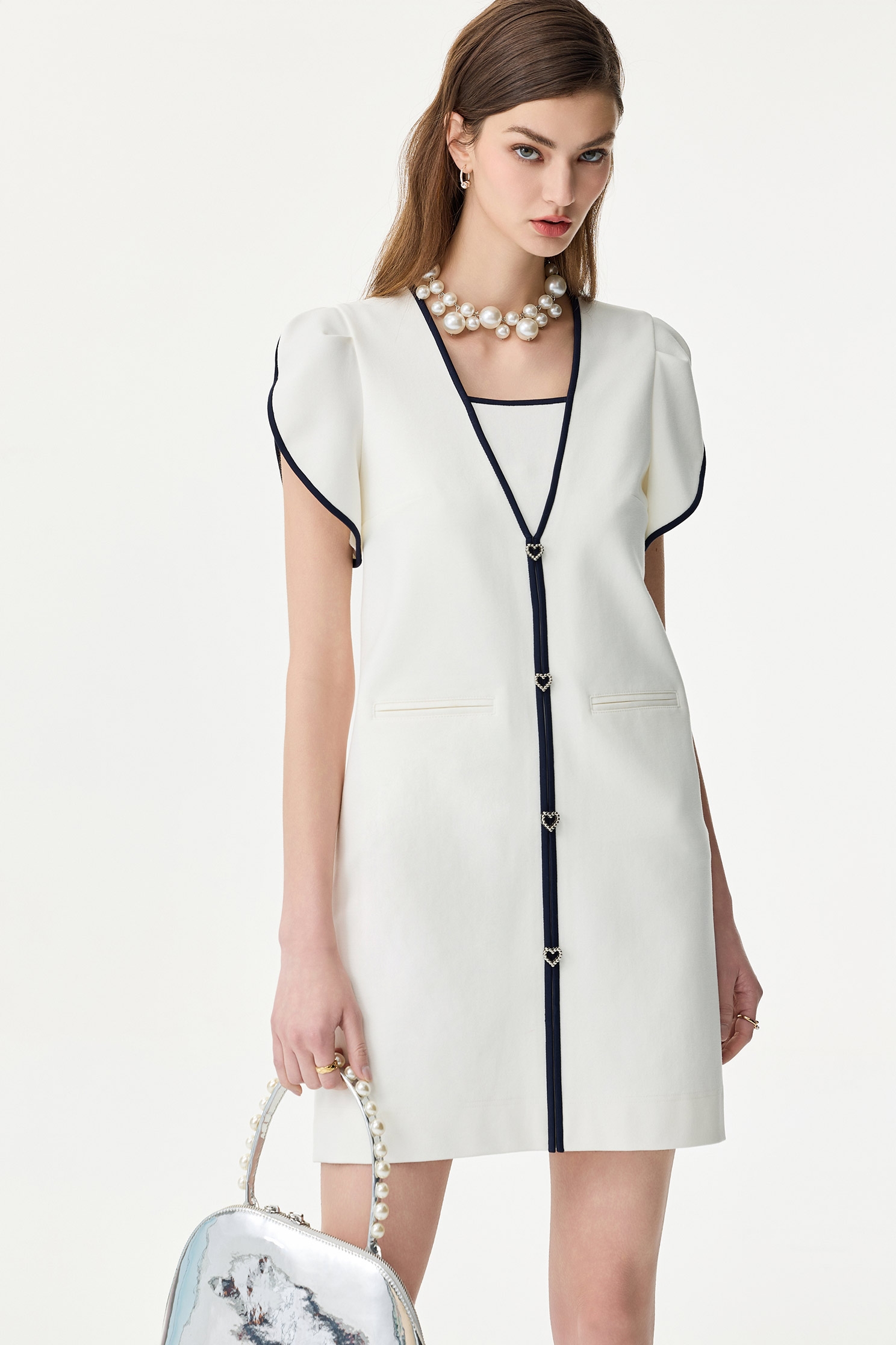V-neck Contrast Trim Short DressV-neck Contrast Trim Short Dress,V-neck dresses,Dresses,Season (SS) Look,White dresses,Valentine
