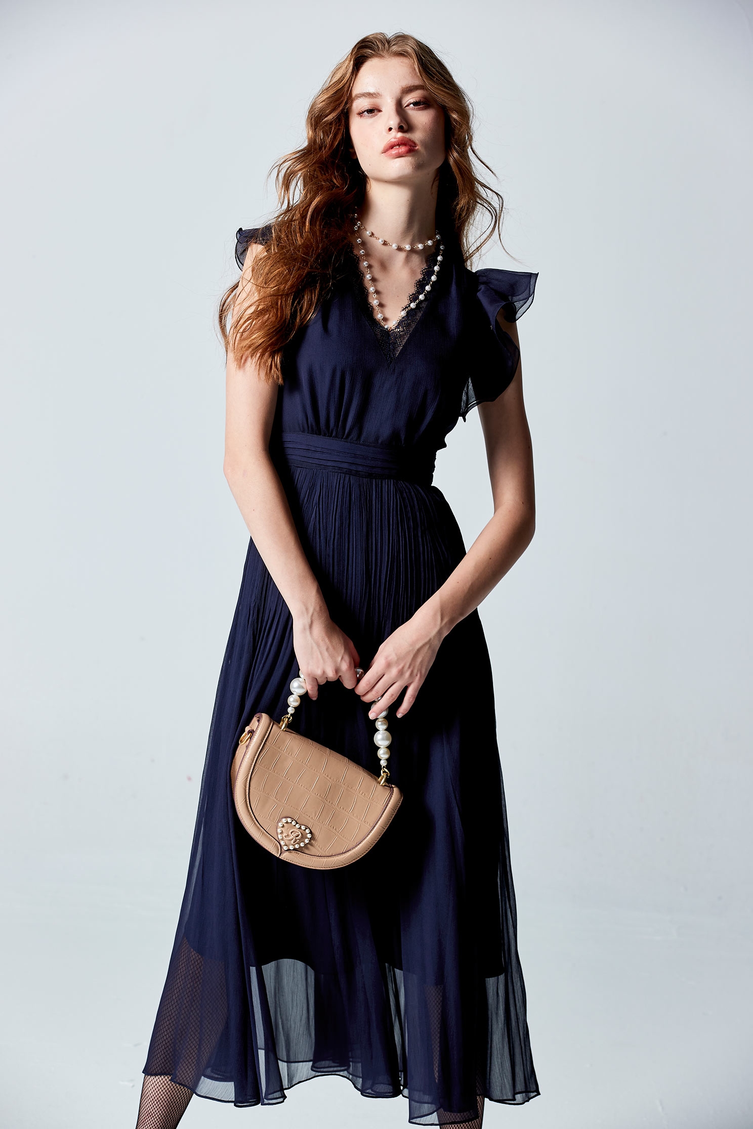 V-neck Chiffon Maxi DressV-neck Chiffon Maxi Dress,Dresses,cocktaildresses,Evening dresses,Season (AW) Look,Lace