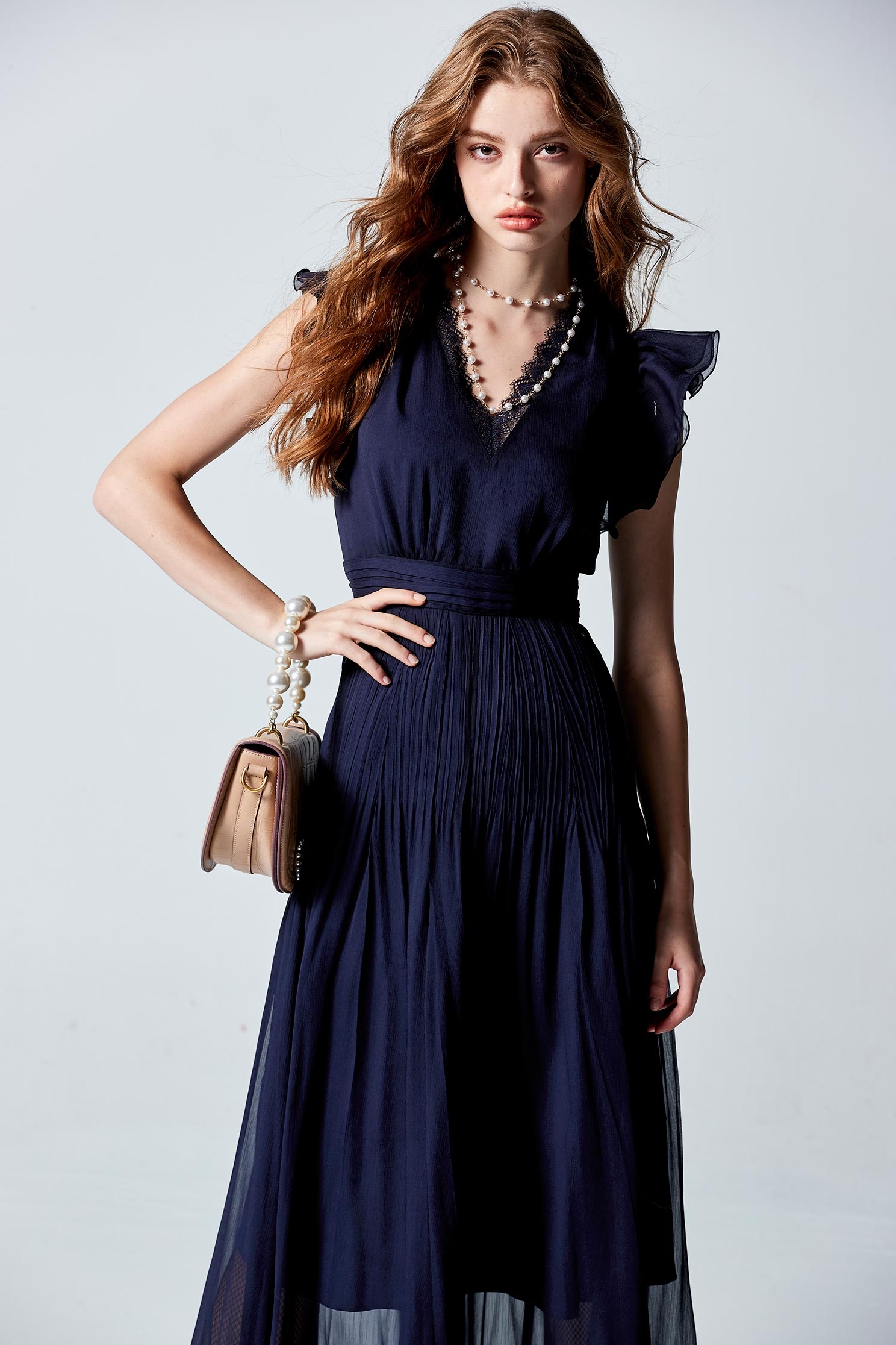 V-neck Chiffon Maxi DressV-neck Chiffon Maxi Dress,Dresses,cocktaildresses,Evening dresses,Season (AW) Look,Lace