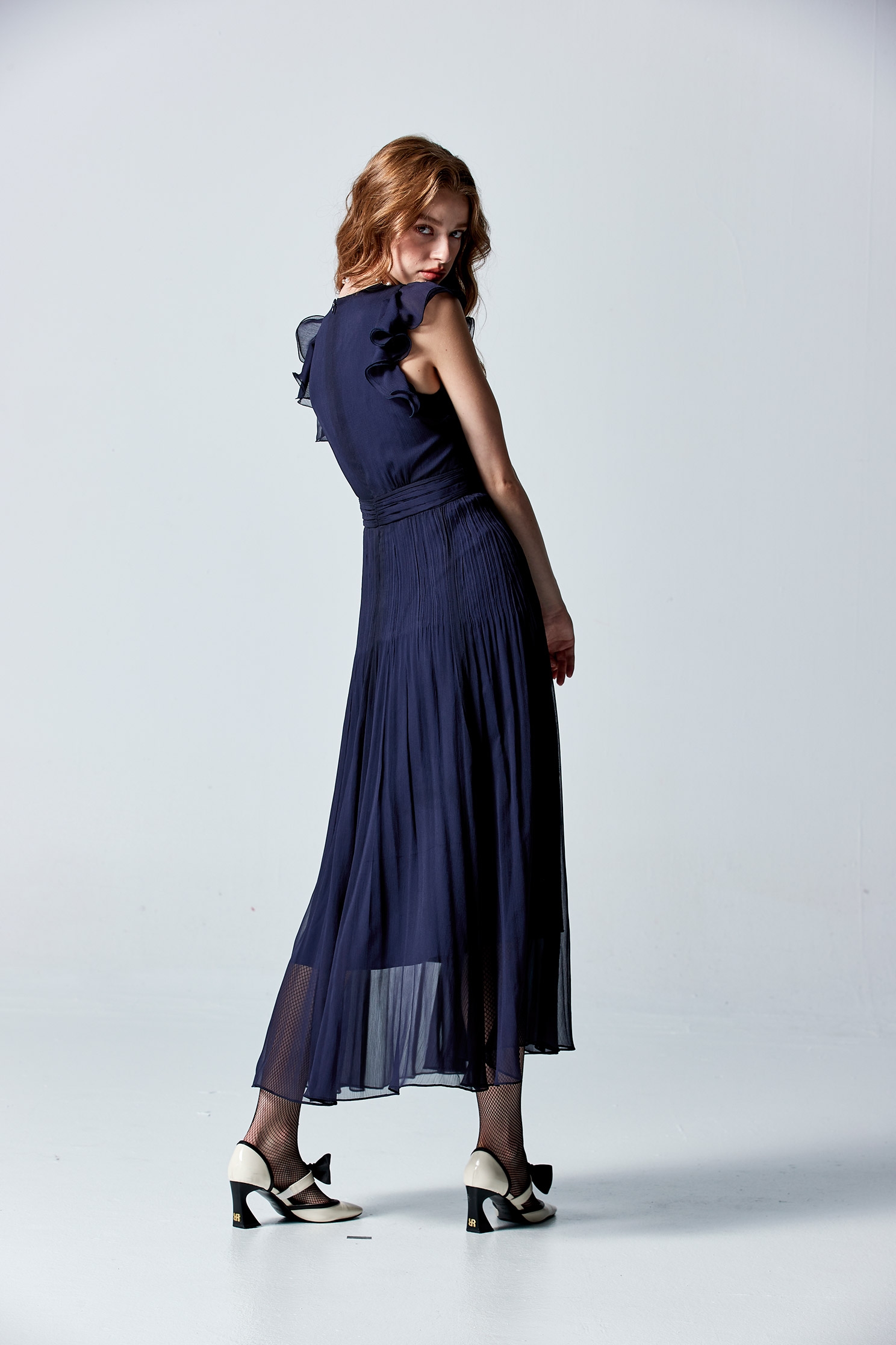 V-neck Chiffon Maxi DressV-neck Chiffon Maxi Dress,Dresses,cocktaildresses,Evening dresses,Season (AW) Look,Lace