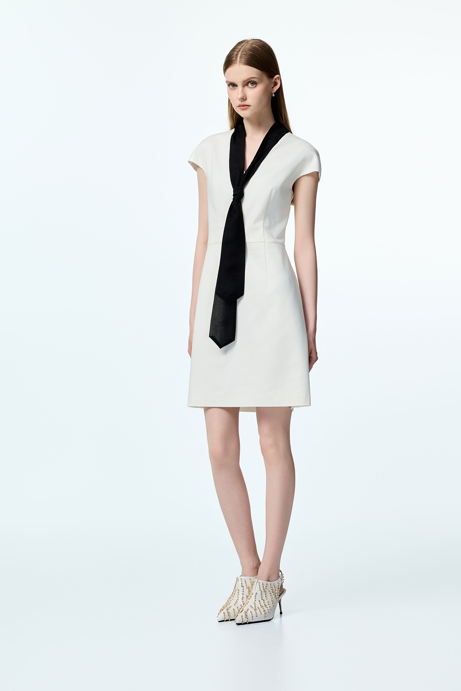 Contrast Black Scarf Short Sleeve DressContrast Black Scarf Short Sleeve Dress,Dresses,White dresses,Season (AW) Look