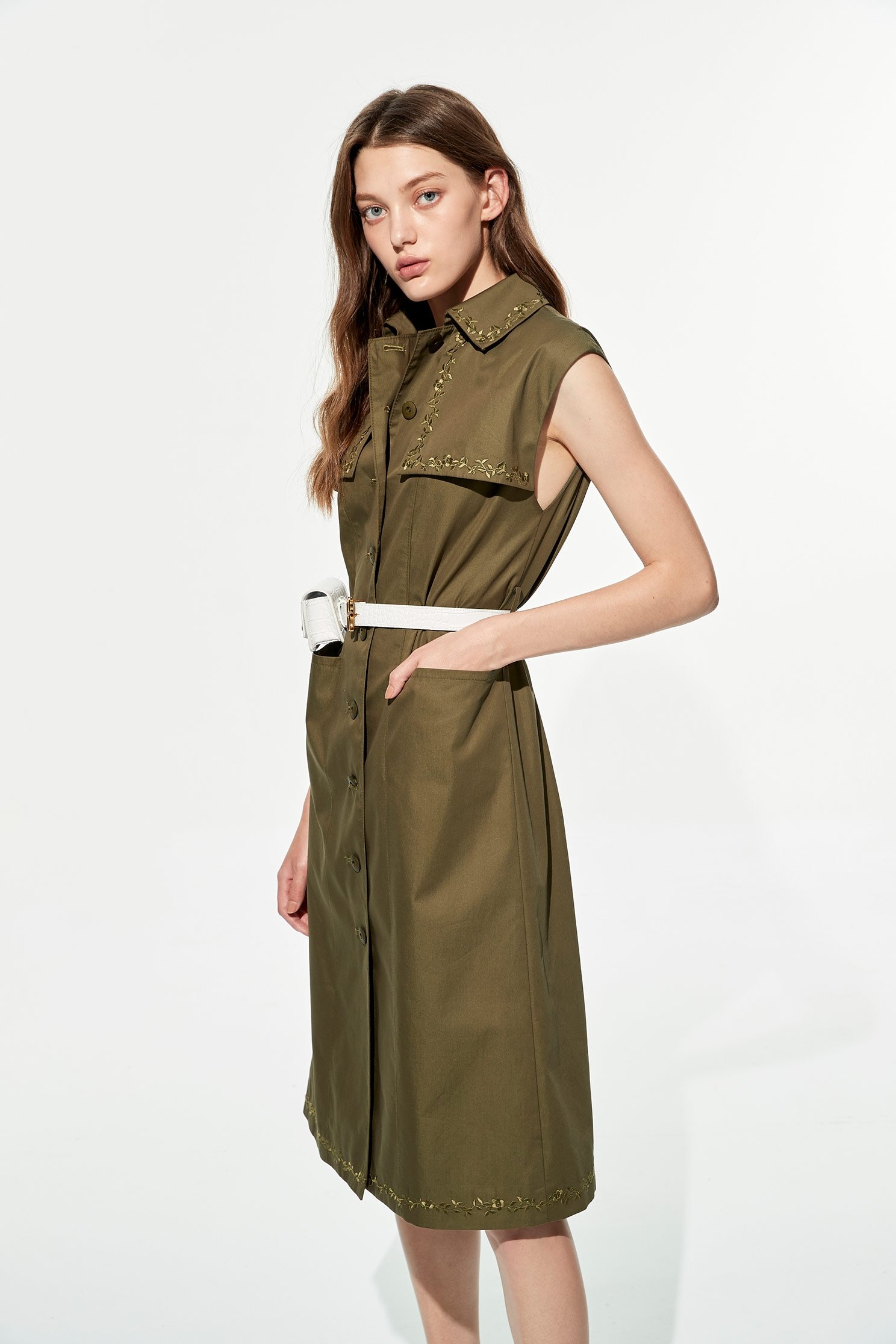 Button Front Shirt Dress With Embroidery Detail•Front button opening,•Embroidery detail,•Front patch pockets,Dresses,Embroidered,Season (AW) Look,Belts,Trench coats