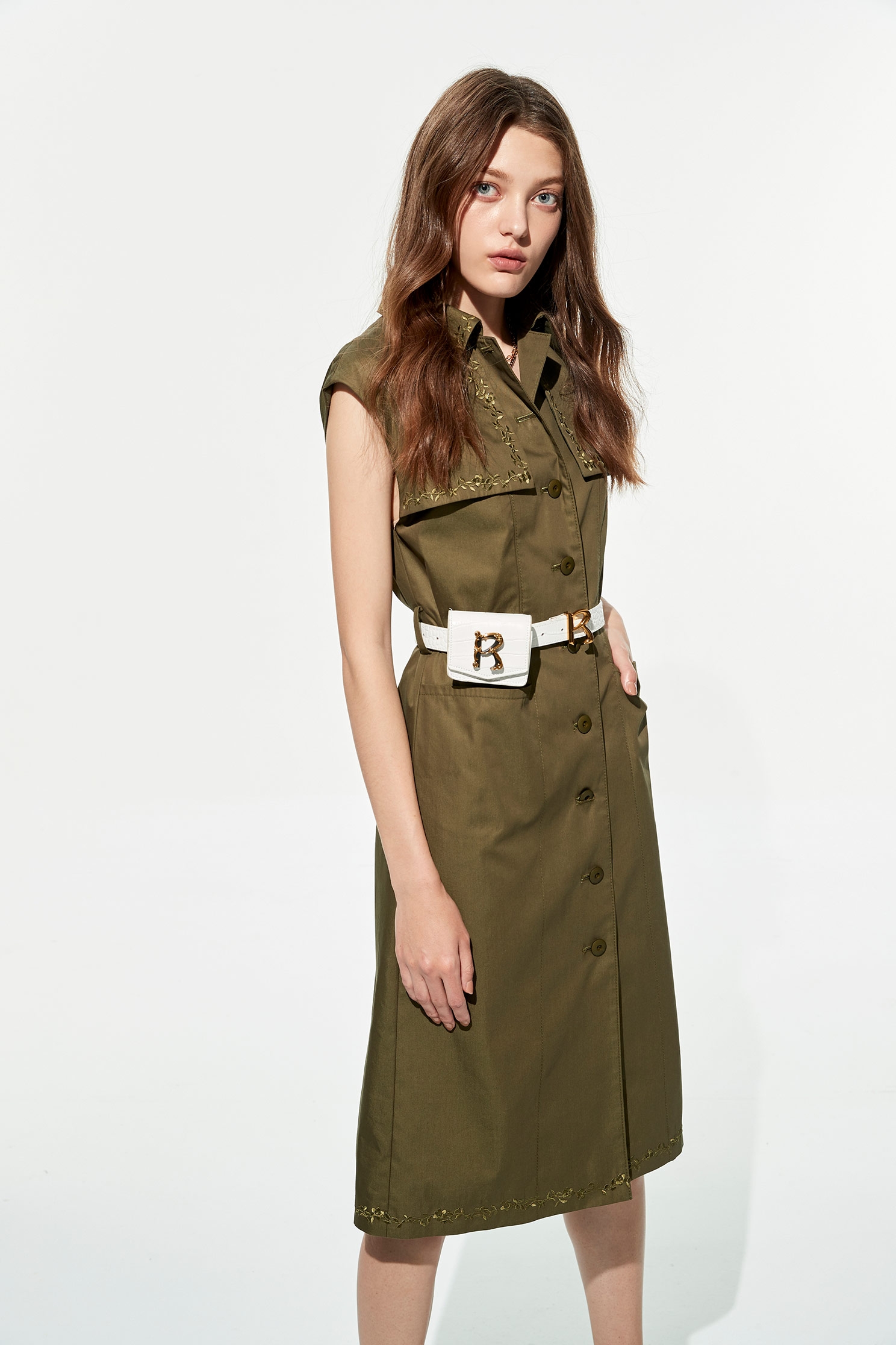 Button Front Shirt Dress With Embroidery Detail•Front button opening,•Embroidery detail,•Front patch pockets,Dresses,Embroidered,Season (AW) Look,Belts,Trench coats