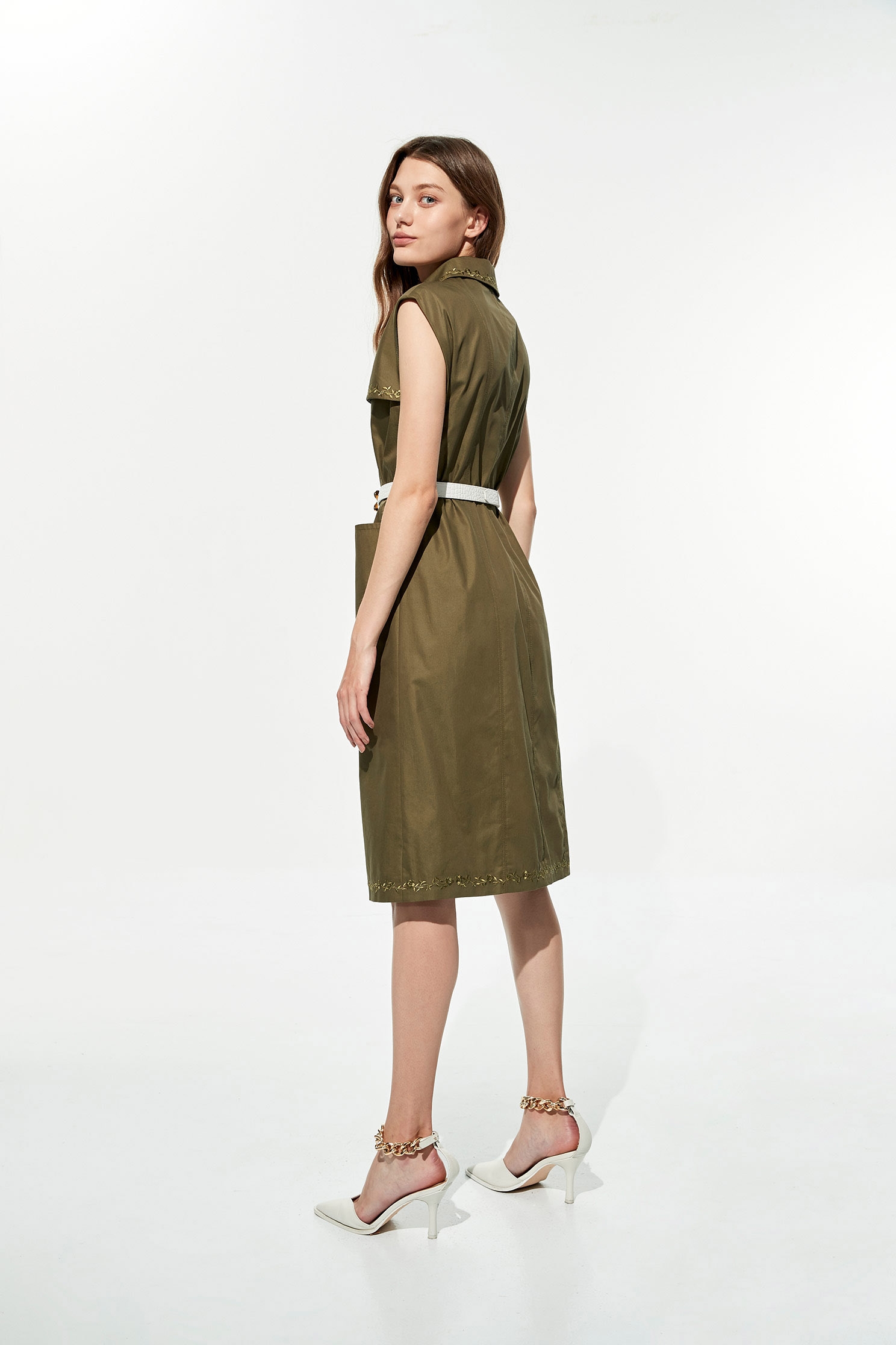 Button Front Shirt Dress With Embroidery Detail•Front button opening,•Embroidery detail,•Front patch pockets,Dresses,Embroidered,Season (AW) Look,Belts,Trench coats